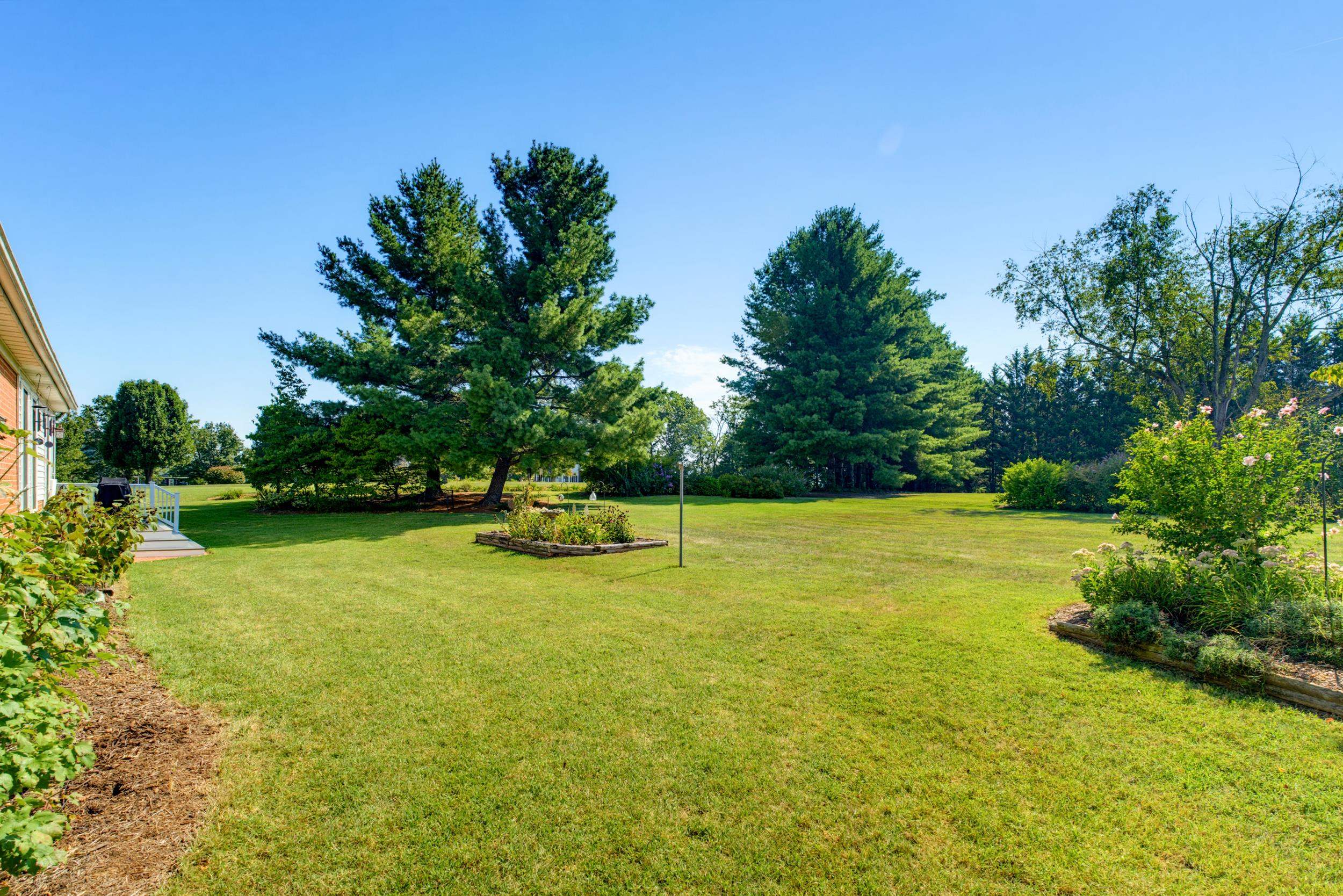 71 WILLOW LN, WAYNESBORO, Virginia 22980, 3 Bedrooms Bedrooms, ,2 BathroomsBathrooms,Residential,71 WILLOW LN,681551 MLS # 681551