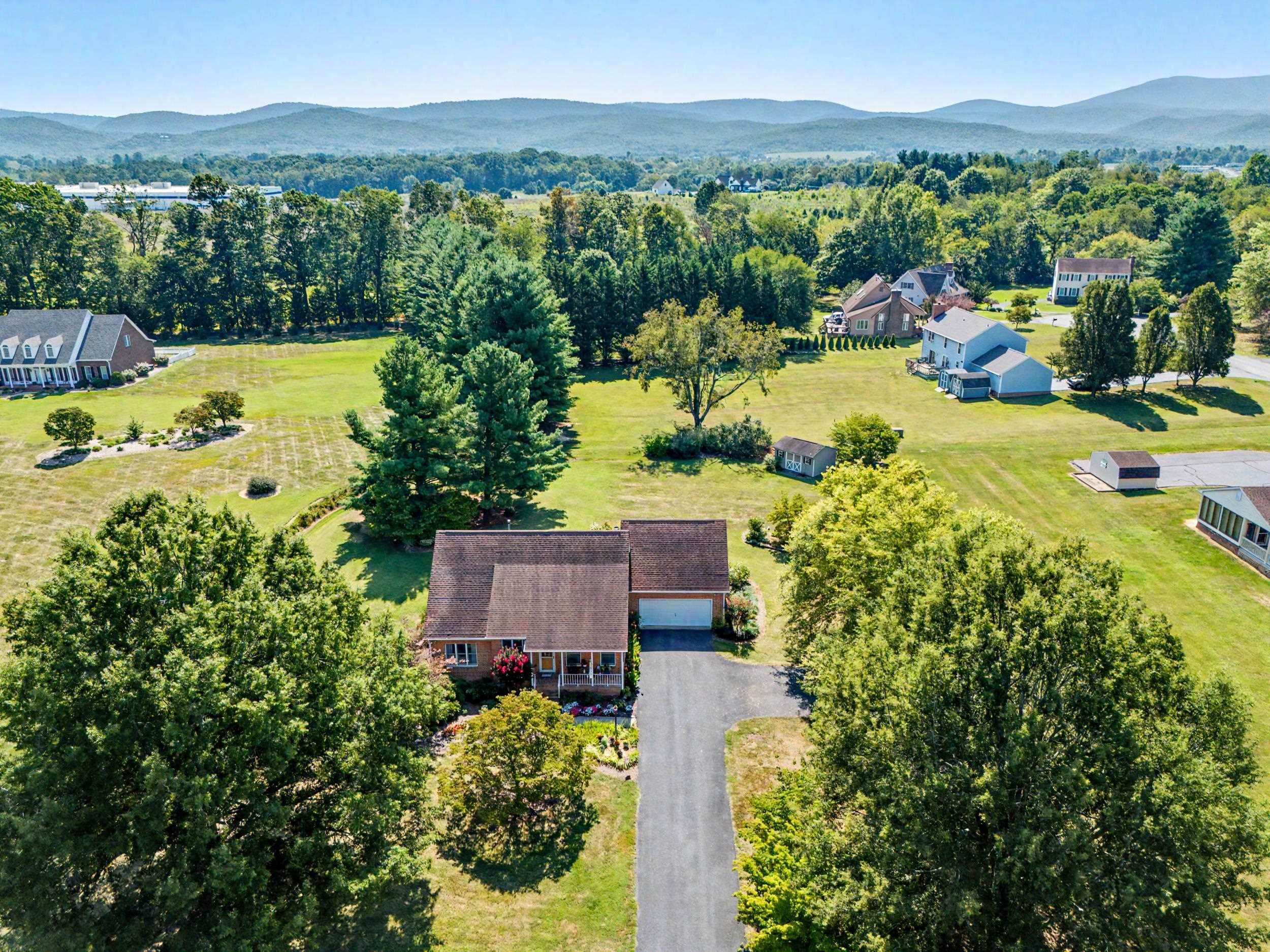 71 WILLOW LN, WAYNESBORO, Virginia 22980, 3 Bedrooms Bedrooms, ,2 BathroomsBathrooms,Residential,71 WILLOW LN,681551 MLS # 681551