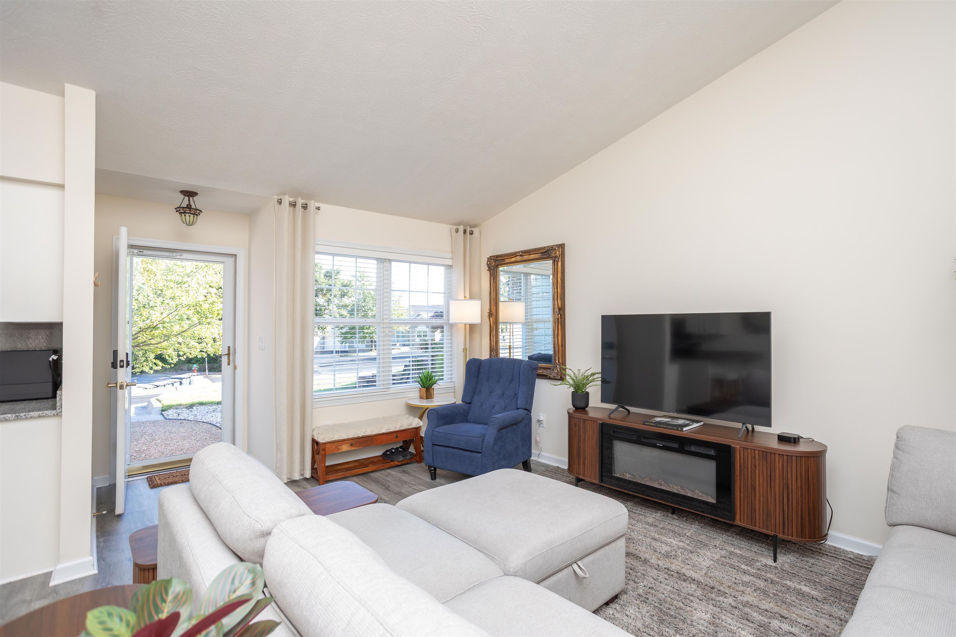 136 EMERALD DR, HARRISONBURG, Virginia 22801, 2 Bedrooms Bedrooms, ,2 BathroomsBathrooms,Residential,136 EMERALD DR,681552 MLS # 681552 136 EMERALD DR, HARRISONBURG, Virginia 22801, 2 Bedrooms Bedrooms, ,2 BathroomsBathrooms,Residential,136 EMERALD DR,681552 MLS # 681552