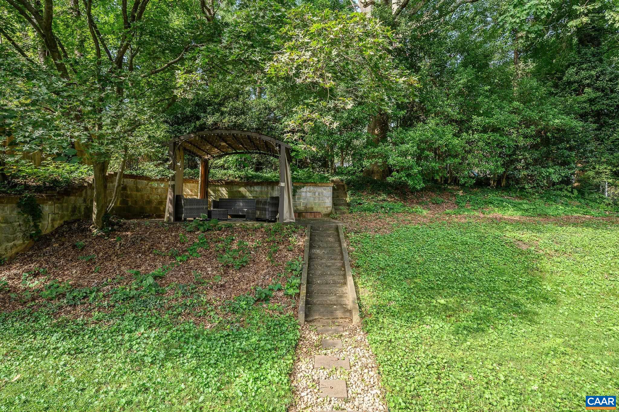 2507 WILLARD DR, CHARLOTTESVILLE, Virginia 22903, 3 Bedrooms Bedrooms, ,2 BathroomsBathrooms,Residential,2507 WILLARD DR,681554 MLS # 681554 2507 WILLARD DR, CHARLOTTESVILLE, Virginia 22903, 3 Bedrooms Bedrooms, ,2 BathroomsBathrooms,Residential,2507 WILLARD DR,681554 MLS # 681554