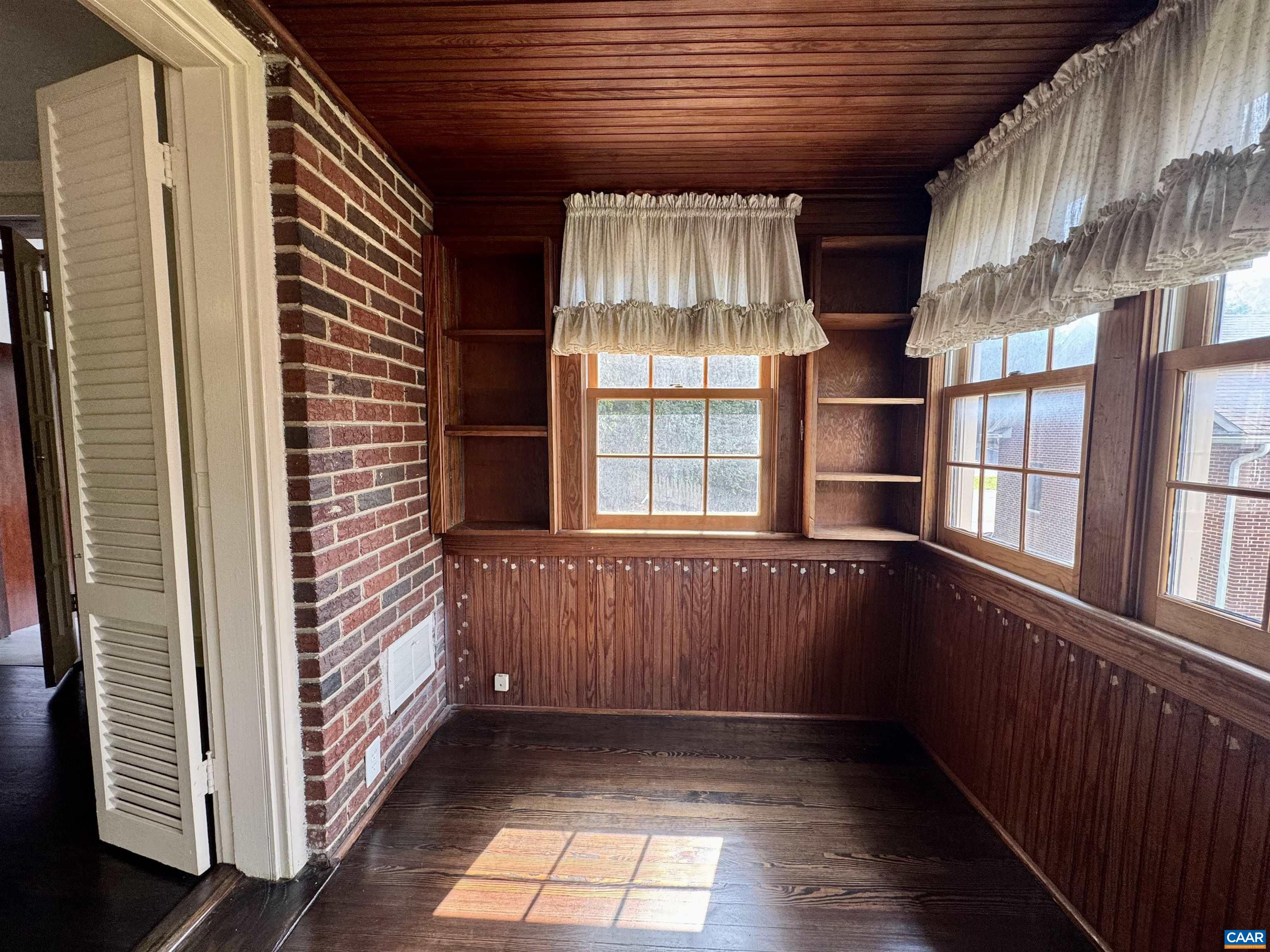 701 DONAGHE ST, STAUNTON, Virginia 24401, 3 Bedrooms Bedrooms, ,2 BathroomsBathrooms,Residential,Gypsy Hill Dutch Colonial,701 DONAGHE ST,681555 MLS # 681555 701 DONAGHE ST, STAUNTON, Virginia 24401, 3 Bedrooms Bedrooms, ,2 BathroomsBathrooms,Residential,Gypsy Hill Dutch Colonial,701 DONAGHE ST,681555 MLS # 681555