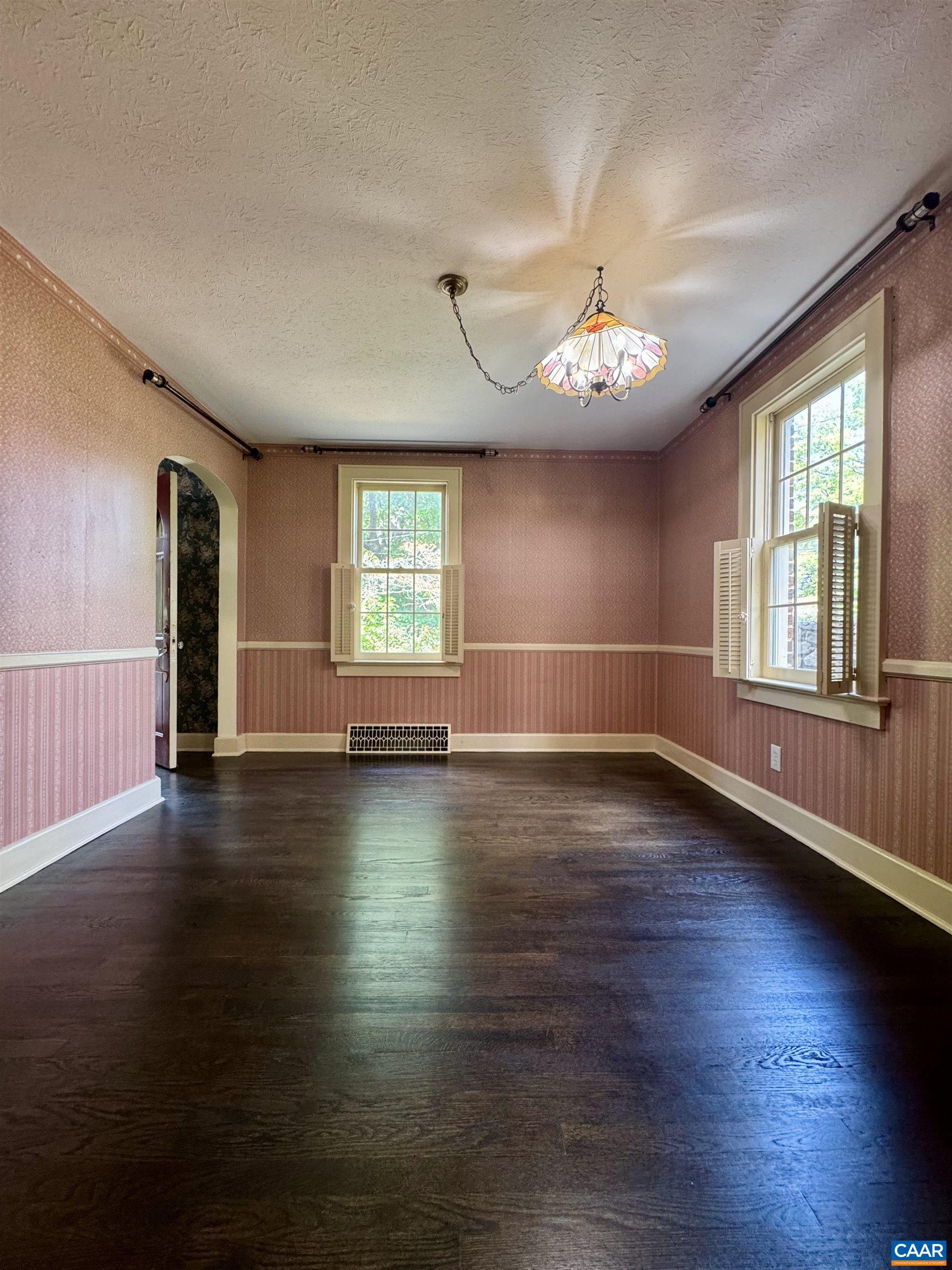 701 DONAGHE ST, STAUNTON, Virginia 24401, 3 Bedrooms Bedrooms, ,2 BathroomsBathrooms,Residential,Gypsy Hill Dutch Colonial,701 DONAGHE ST,681555 MLS # 681555 701 DONAGHE ST, STAUNTON, Virginia 24401, 3 Bedrooms Bedrooms, ,2 BathroomsBathrooms,Residential,Gypsy Hill Dutch Colonial,701 DONAGHE ST,681555 MLS # 681555