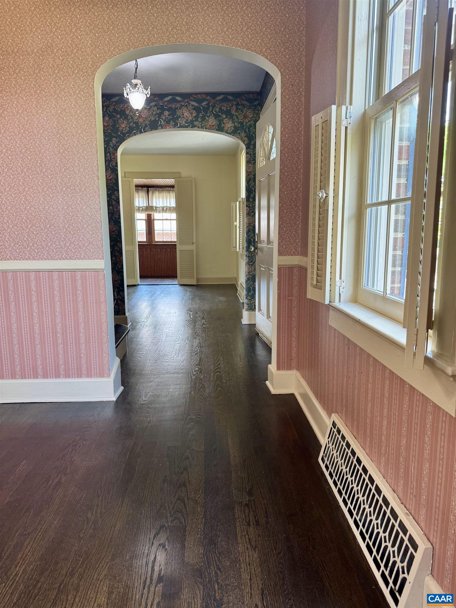 701 DONAGHE ST, STAUNTON, Virginia 24401, 3 Bedrooms Bedrooms, ,2 BathroomsBathrooms,Residential,Gypsy Hill Dutch Colonial,701 DONAGHE ST,681555 MLS # 681555 701 DONAGHE ST, STAUNTON, Virginia 24401, 3 Bedrooms Bedrooms, ,2 BathroomsBathrooms,Residential,Gypsy Hill Dutch Colonial,701 DONAGHE ST,681555 MLS # 681555