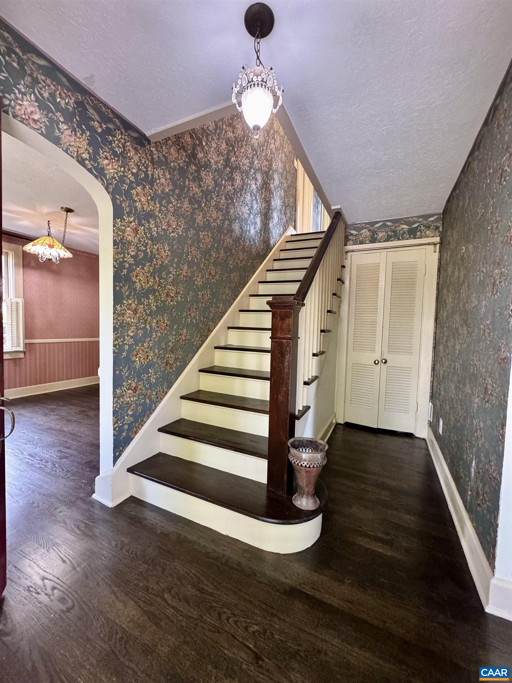 701 DONAGHE ST, STAUNTON, Virginia 24401, 3 Bedrooms Bedrooms, ,2 BathroomsBathrooms,Residential,Gypsy Hill Dutch Colonial,701 DONAGHE ST,681555 MLS # 681555 701 DONAGHE ST, STAUNTON, Virginia 24401, 3 Bedrooms Bedrooms, ,2 BathroomsBathrooms,Residential,Gypsy Hill Dutch Colonial,701 DONAGHE ST,681555 MLS # 681555