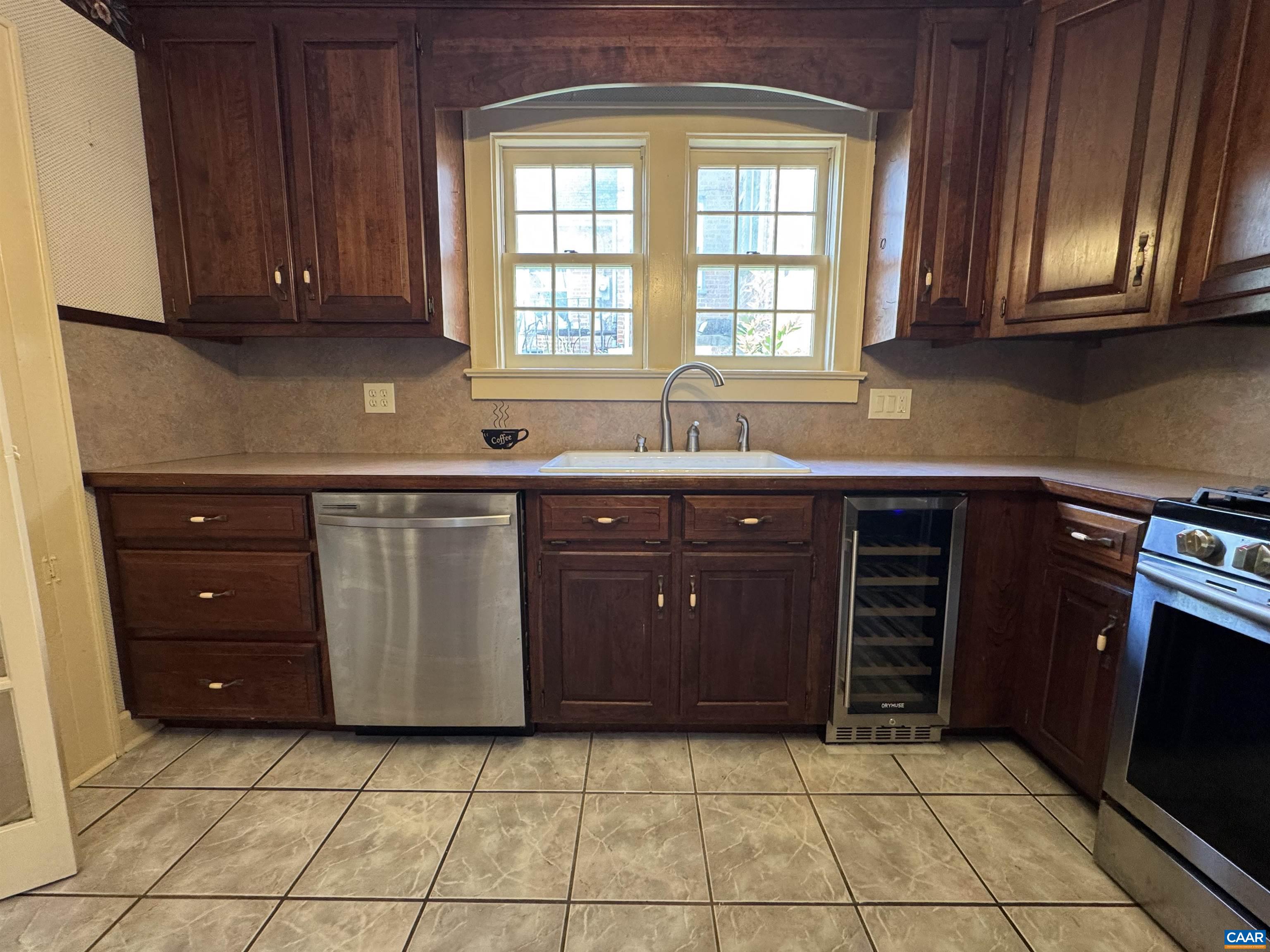701 DONAGHE ST, STAUNTON, Virginia 24401, 3 Bedrooms Bedrooms, ,2 BathroomsBathrooms,Residential,Gypsy Hill Dutch Colonial,701 DONAGHE ST,681555 MLS # 681555 701 DONAGHE ST, STAUNTON, Virginia 24401, 3 Bedrooms Bedrooms, ,2 BathroomsBathrooms,Residential,Gypsy Hill Dutch Colonial,701 DONAGHE ST,681555 MLS # 681555