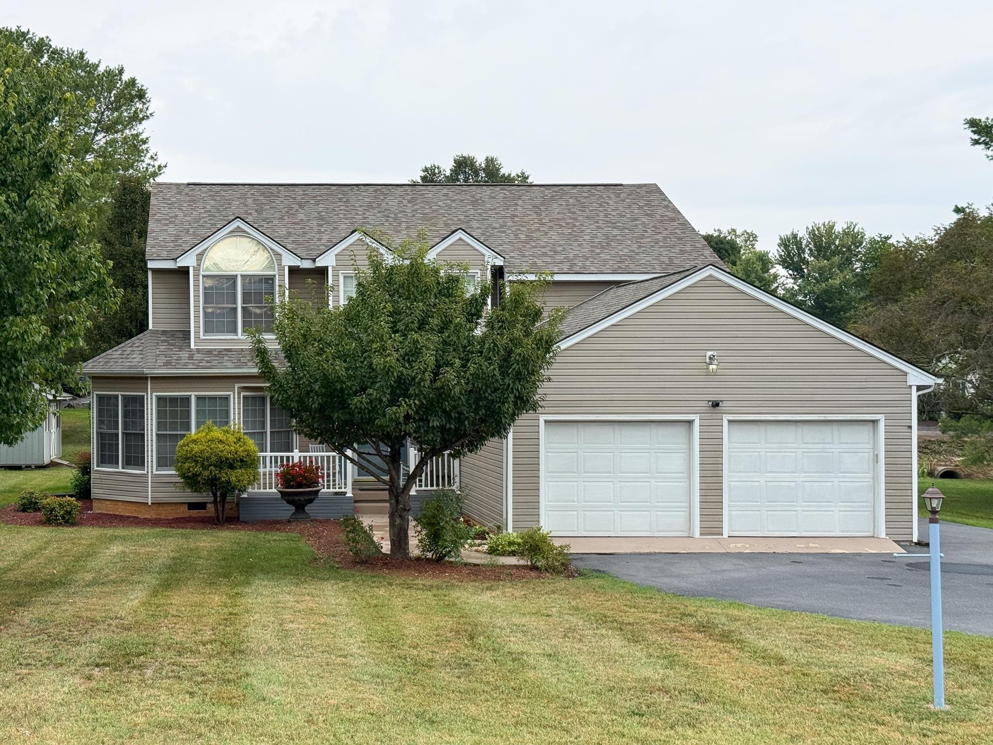 1627 CHATHAM RD, WAYNESBORO, Virginia 22980, 4 Bedrooms Bedrooms, ,2 BathroomsBathrooms,Residential,1627 CHATHAM RD,681556 MLS # 681556