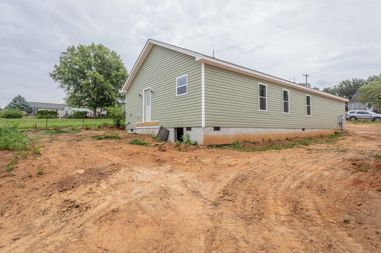395 TRENTON AVE, SHENANDOAH, Virginia 22849, 4 Bedrooms Bedrooms, ,2 BathroomsBathrooms,Residential,395 TRENTON AVE,679837 MLS # 679837 395 TRENTON AVE, SHENANDOAH, Virginia 22849, 4 Bedrooms Bedrooms, ,2 BathroomsBathrooms,Residential,395 TRENTON AVE,679837 MLS # 679837