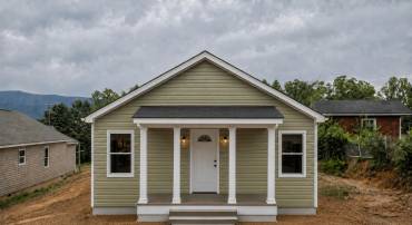 395 TRENTON AVE, SHENANDOAH, Virginia 22849, 4 Bedrooms Bedrooms, ,2 BathroomsBathrooms,Residential,395 TRENTON AVE,679837 MLS # 679837