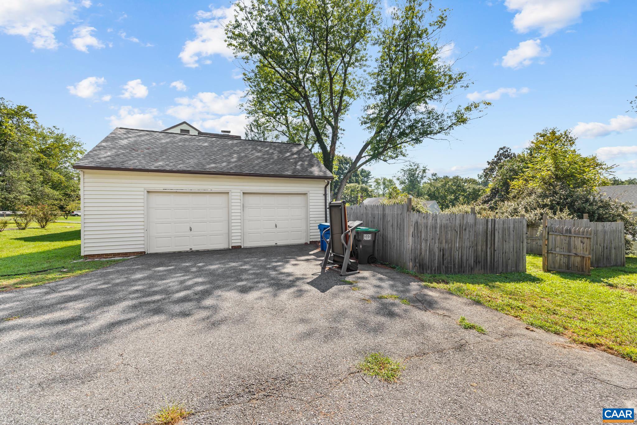 1625 MAIDEN LN, CHARLOTTESVILLE, Virginia 22911, 4 Bedrooms Bedrooms, ,2 BathroomsBathrooms,Residential,1625 MAIDEN LN,681480 MLS # 681480