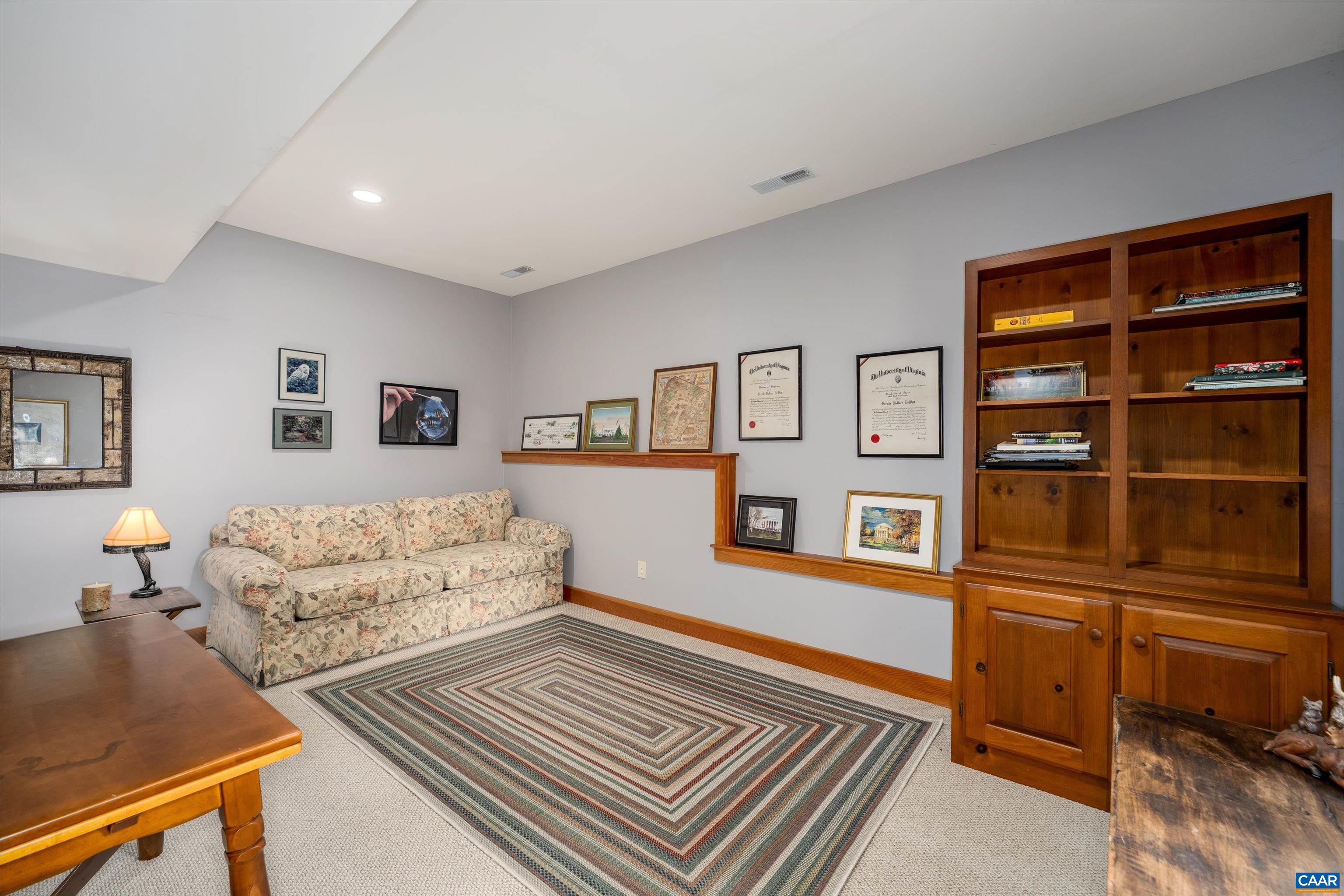 Bonus room/Office-Lower level Bonus room/Office-Lower level