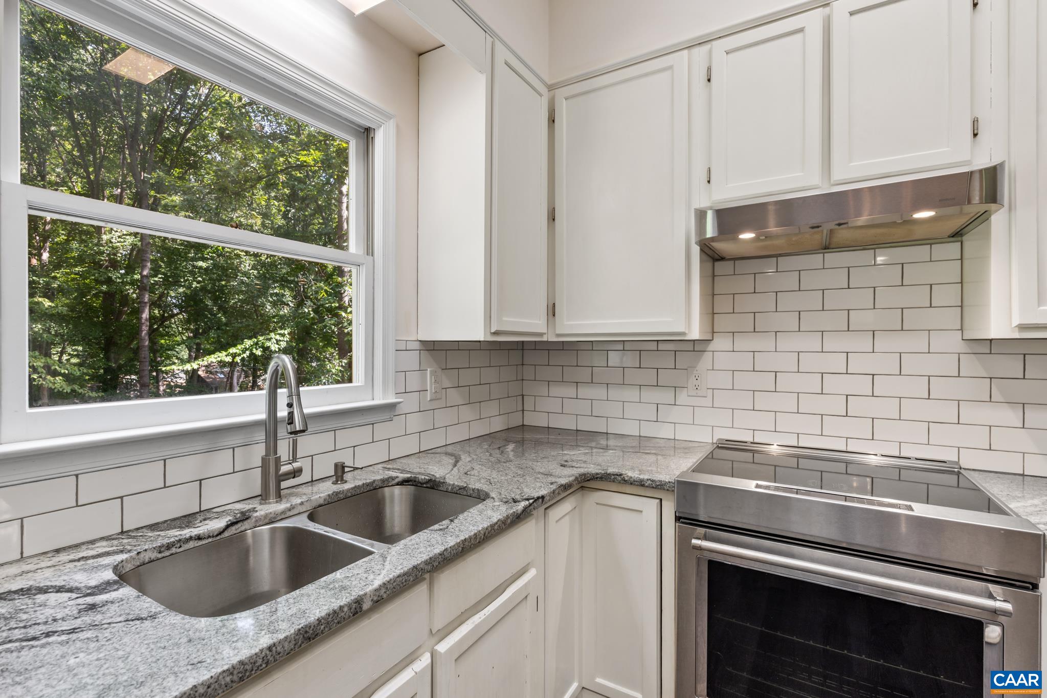 412 BERWICK CT, CHARLOTTESVILLE, Virginia 22901, 4 Bedrooms Bedrooms, ,3 BathroomsBathrooms,Residential,412 BERWICK CT,681561 MLS # 681561 412 BERWICK CT, CHARLOTTESVILLE, Virginia 22901, 4 Bedrooms Bedrooms, ,3 BathroomsBathrooms,Residential,412 BERWICK CT,681561 MLS # 681561