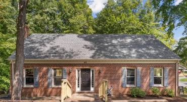 412 BERWICK CT, CHARLOTTESVILLE, Virginia 22901, 4 Bedrooms Bedrooms, ,3 BathroomsBathrooms,Residential,412 BERWICK CT,681561 MLS # 681561
