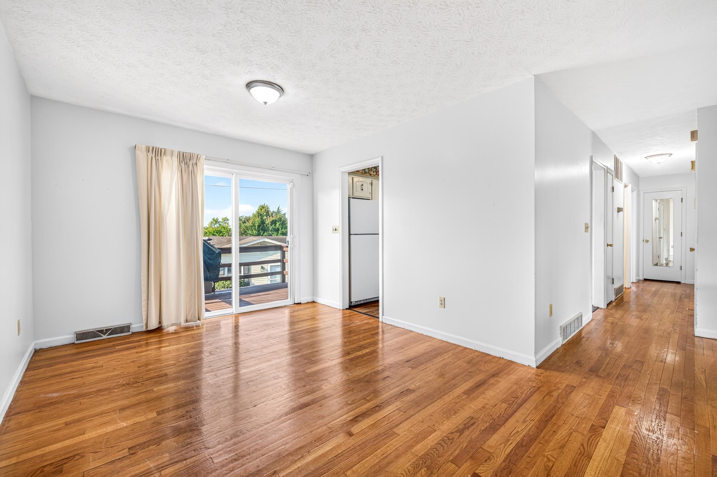 315 7TH ST, HARRISONBURG, Virginia 22802, 4 Bedrooms Bedrooms, ,2 BathroomsBathrooms,Residential,315 7TH ST,681566 MLS # 681566 315 7TH ST, HARRISONBURG, Virginia 22802, 4 Bedrooms Bedrooms, ,2 BathroomsBathrooms,Residential,315 7TH ST,681566 MLS # 681566