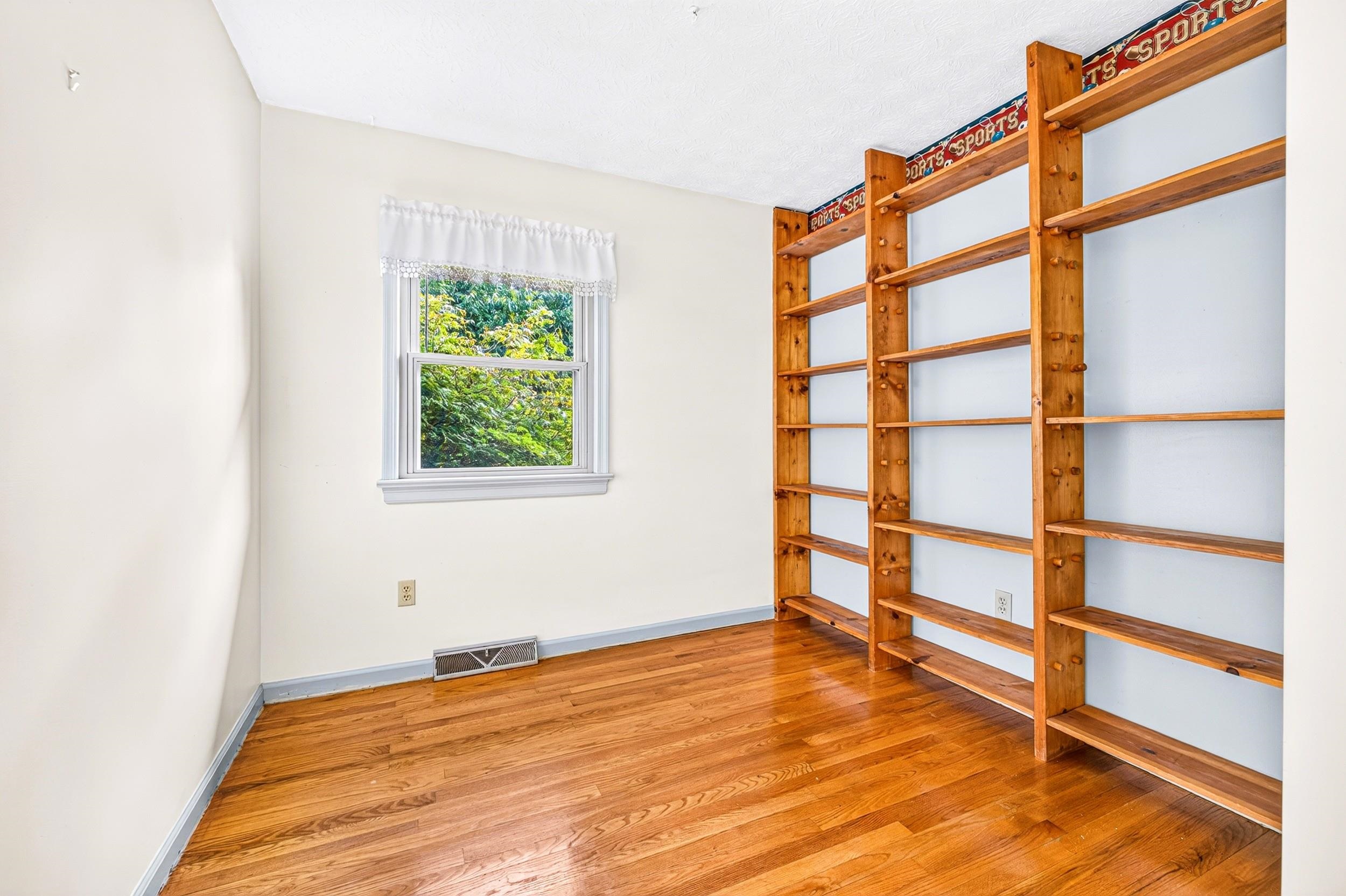 315 7TH ST, HARRISONBURG, Virginia 22802, 4 Bedrooms Bedrooms, ,2 BathroomsBathrooms,Residential,315 7TH ST,681566 MLS # 681566 315 7TH ST, HARRISONBURG, Virginia 22802, 4 Bedrooms Bedrooms, ,2 BathroomsBathrooms,Residential,315 7TH ST,681566 MLS # 681566