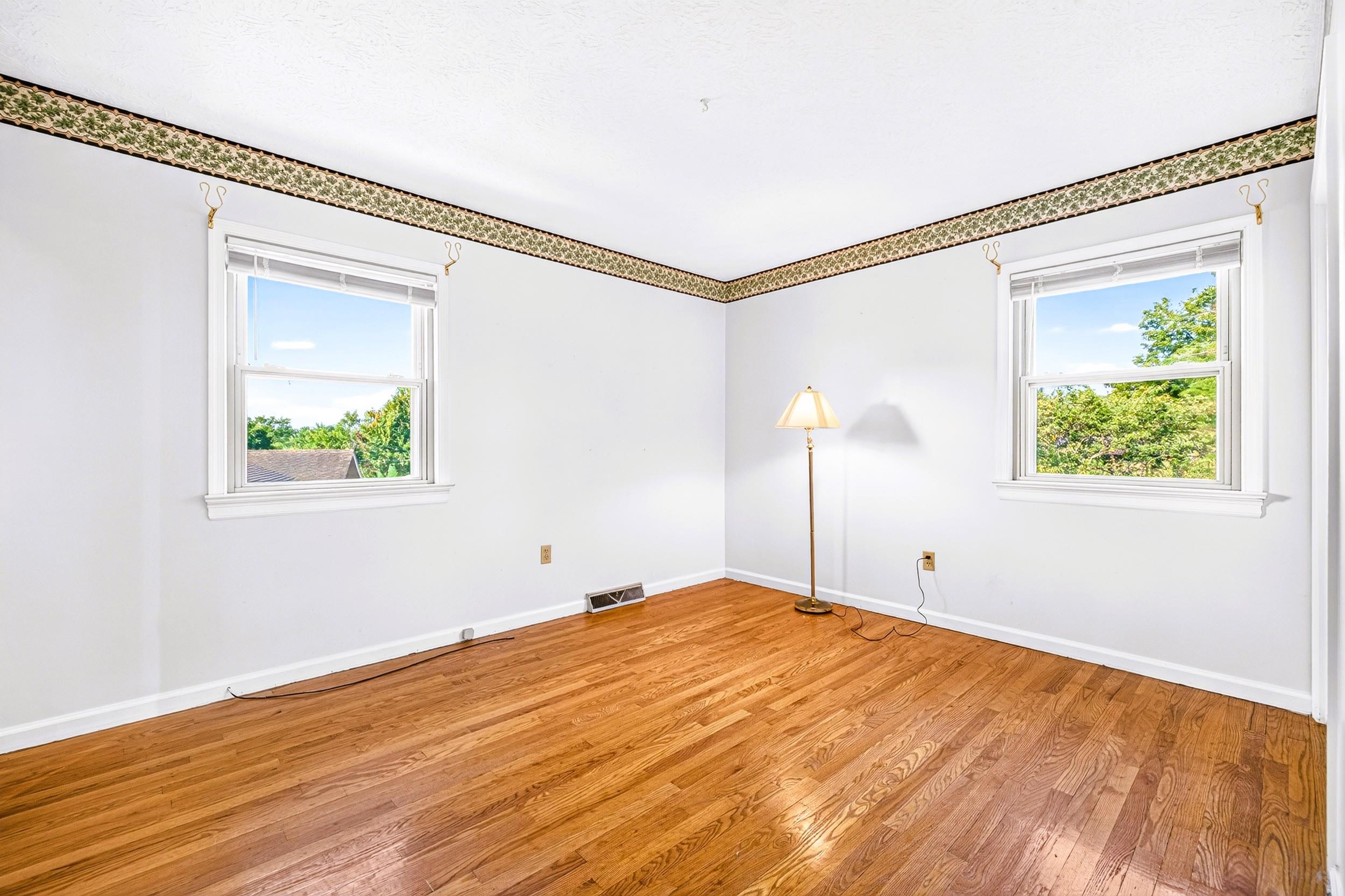 315 7TH ST, HARRISONBURG, Virginia 22802, 4 Bedrooms Bedrooms, ,2 BathroomsBathrooms,Residential,315 7TH ST,681566 MLS # 681566 315 7TH ST, HARRISONBURG, Virginia 22802, 4 Bedrooms Bedrooms, ,2 BathroomsBathrooms,Residential,315 7TH ST,681566 MLS # 681566
