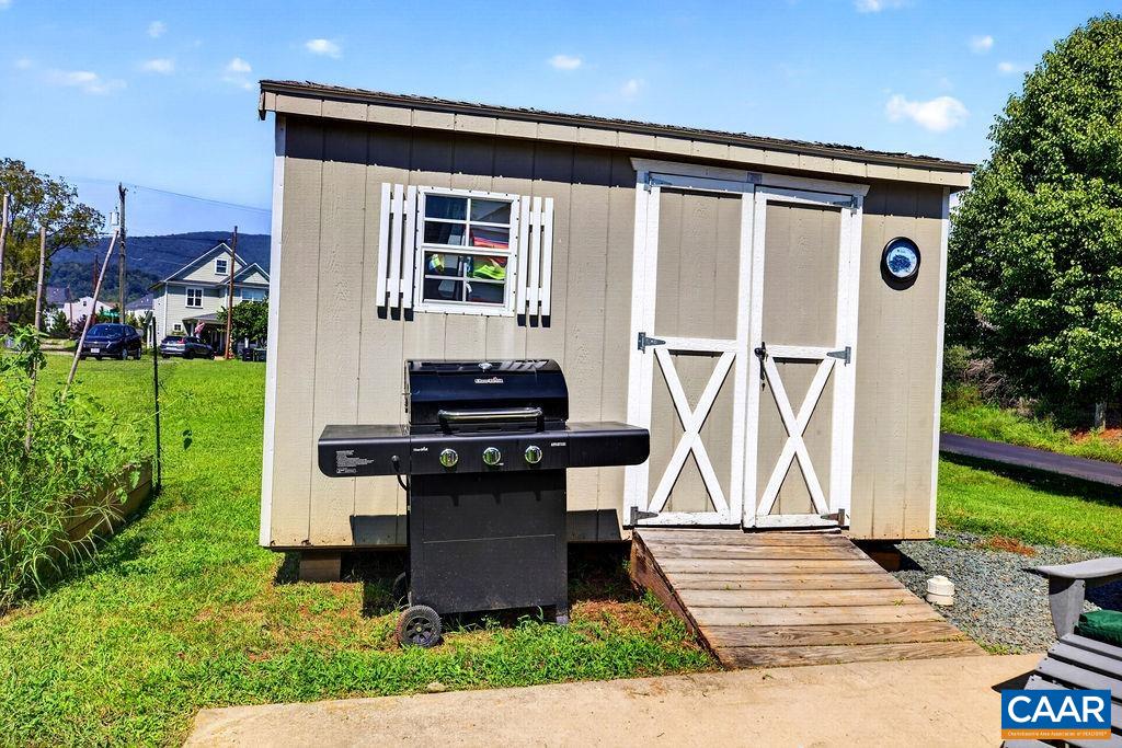 5869 MCCOMB ST, CROZET, Virginia 22932, 2 Bedrooms Bedrooms, ,1 BathroomBathrooms,Residential,5869 MCCOMB ST,681572 MLS # 681572
