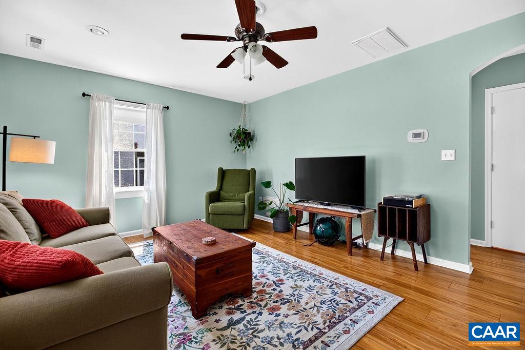 5869 MCCOMB ST, CROZET, Virginia 22932, 2 Bedrooms Bedrooms, ,1 BathroomBathrooms,Residential,5869 MCCOMB ST,681572 MLS # 681572