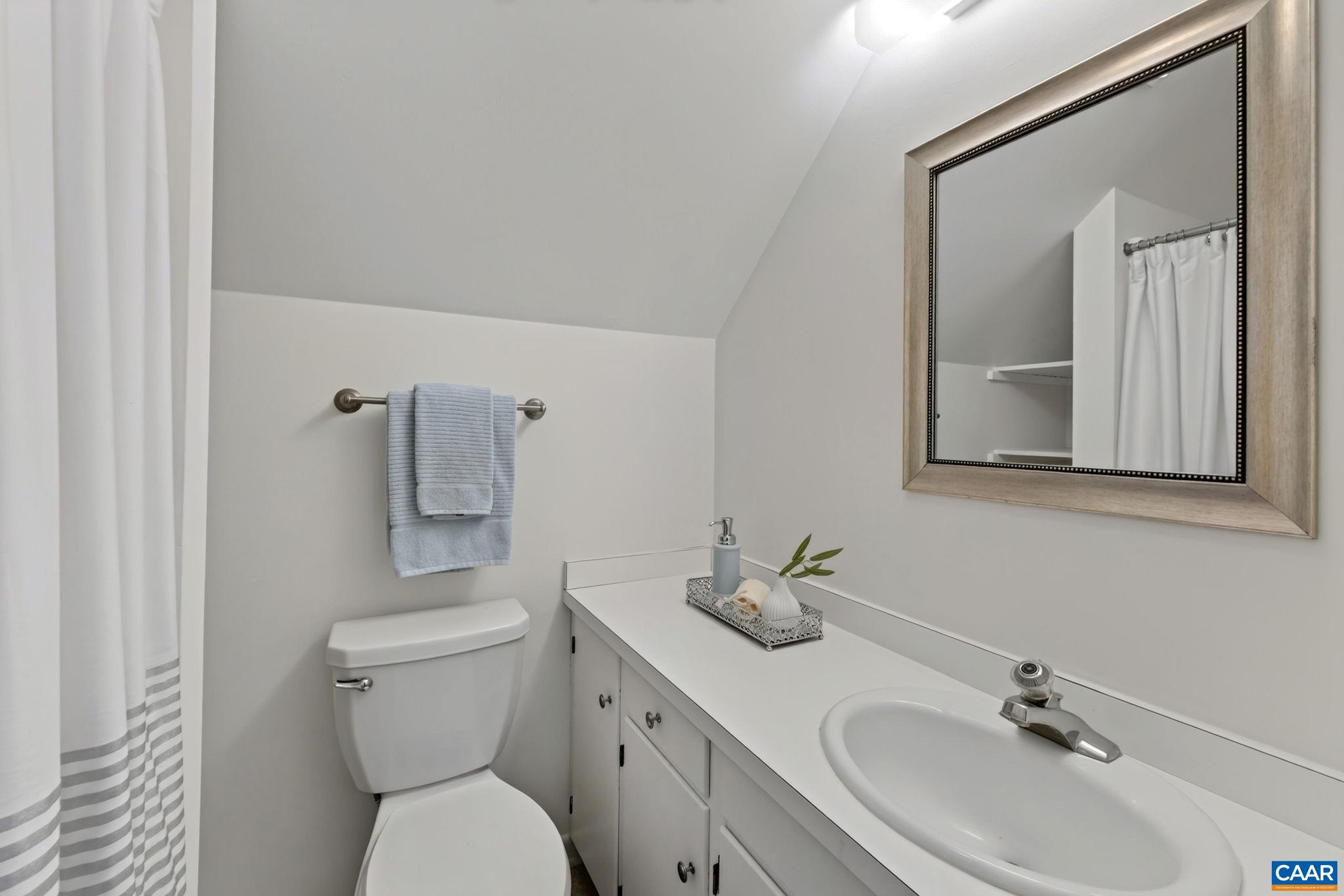 718 MERION GREENE, CHARLOTTESVILLE, Virginia 22901, 2 Bedrooms Bedrooms, ,2 BathroomsBathrooms,Residential,718 MERION GREENE,681573 MLS # 681573 718 MERION GREENE, CHARLOTTESVILLE, Virginia 22901, 2 Bedrooms Bedrooms, ,2 BathroomsBathrooms,Residential,718 MERION GREENE,681573 MLS # 681573