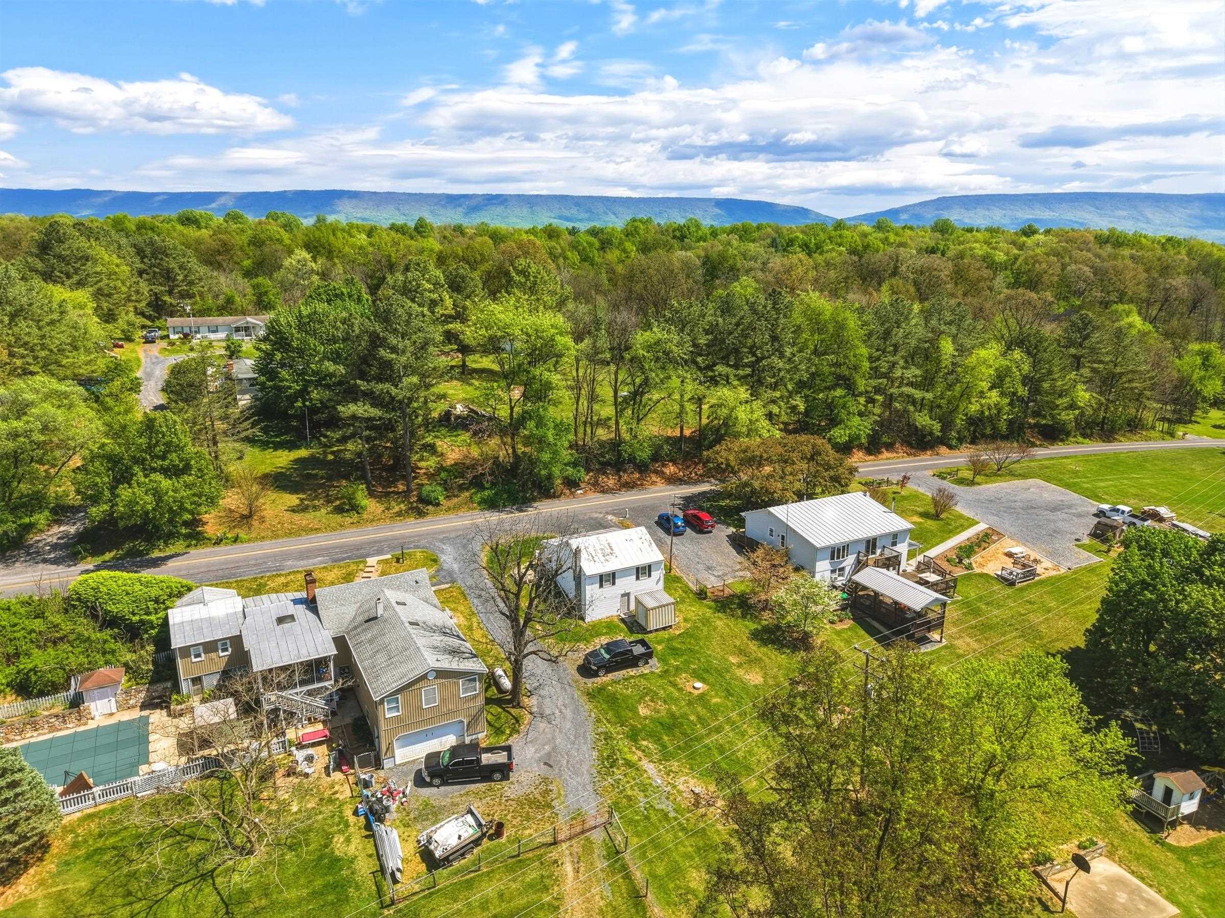 353 TURKEY KNOB RD, QUICKSBURG, Virginia 22847, 2 Bedrooms Bedrooms, ,2 BathroomsBathrooms,Residential,353 TURKEY KNOB RD,681578 MLS # 681578