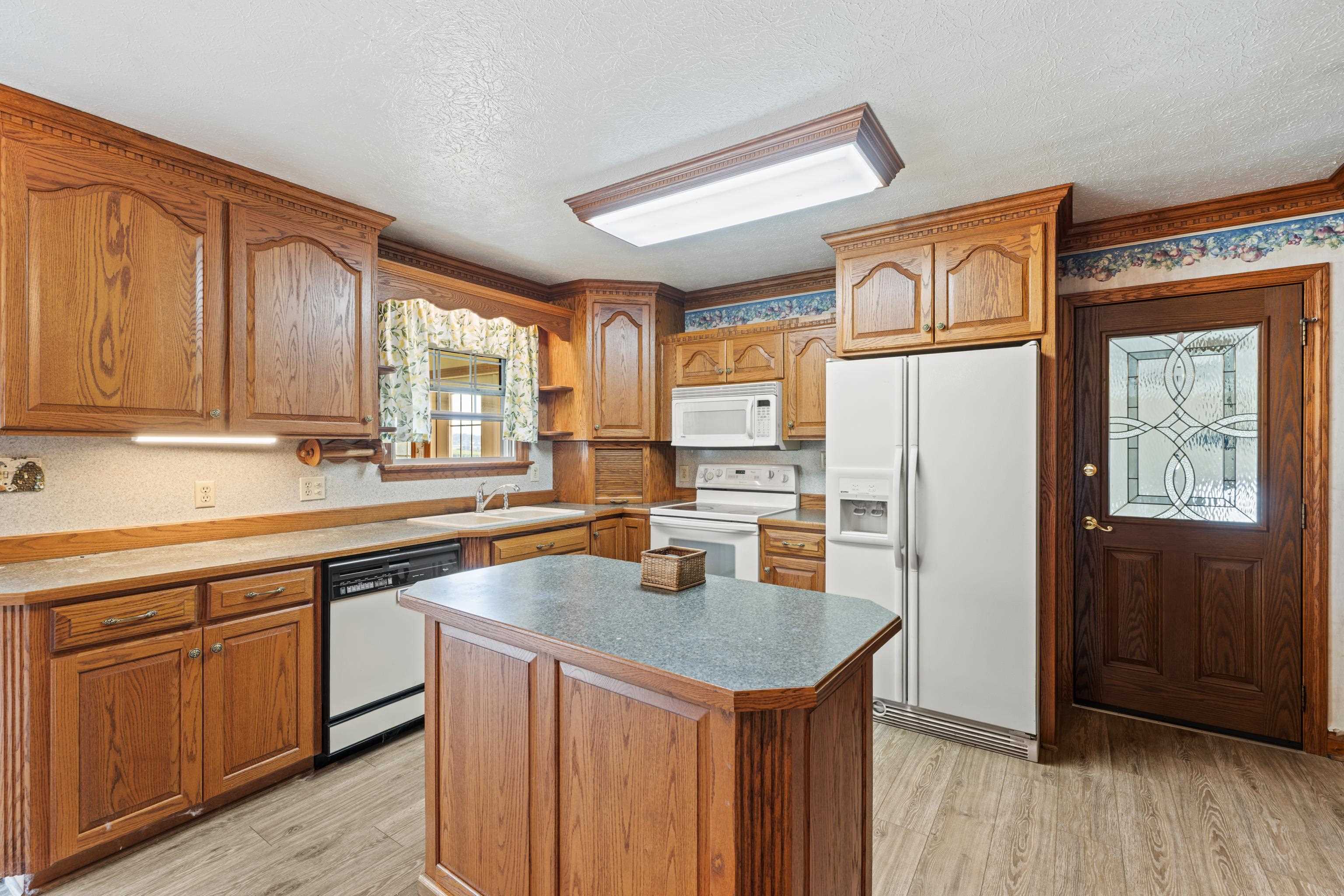 7615 PORT REPUBLIC RD, PORT REPUBLIC, Virginia 24471, 3 Bedrooms Bedrooms, ,2 BathroomsBathrooms,Residential,7615 PORT REPUBLIC RD,681582 MLS # 681582 7615 PORT REPUBLIC RD, PORT REPUBLIC, Virginia 24471, 3 Bedrooms Bedrooms, ,2 BathroomsBathrooms,Residential,7615 PORT REPUBLIC RD,681582 MLS # 681582