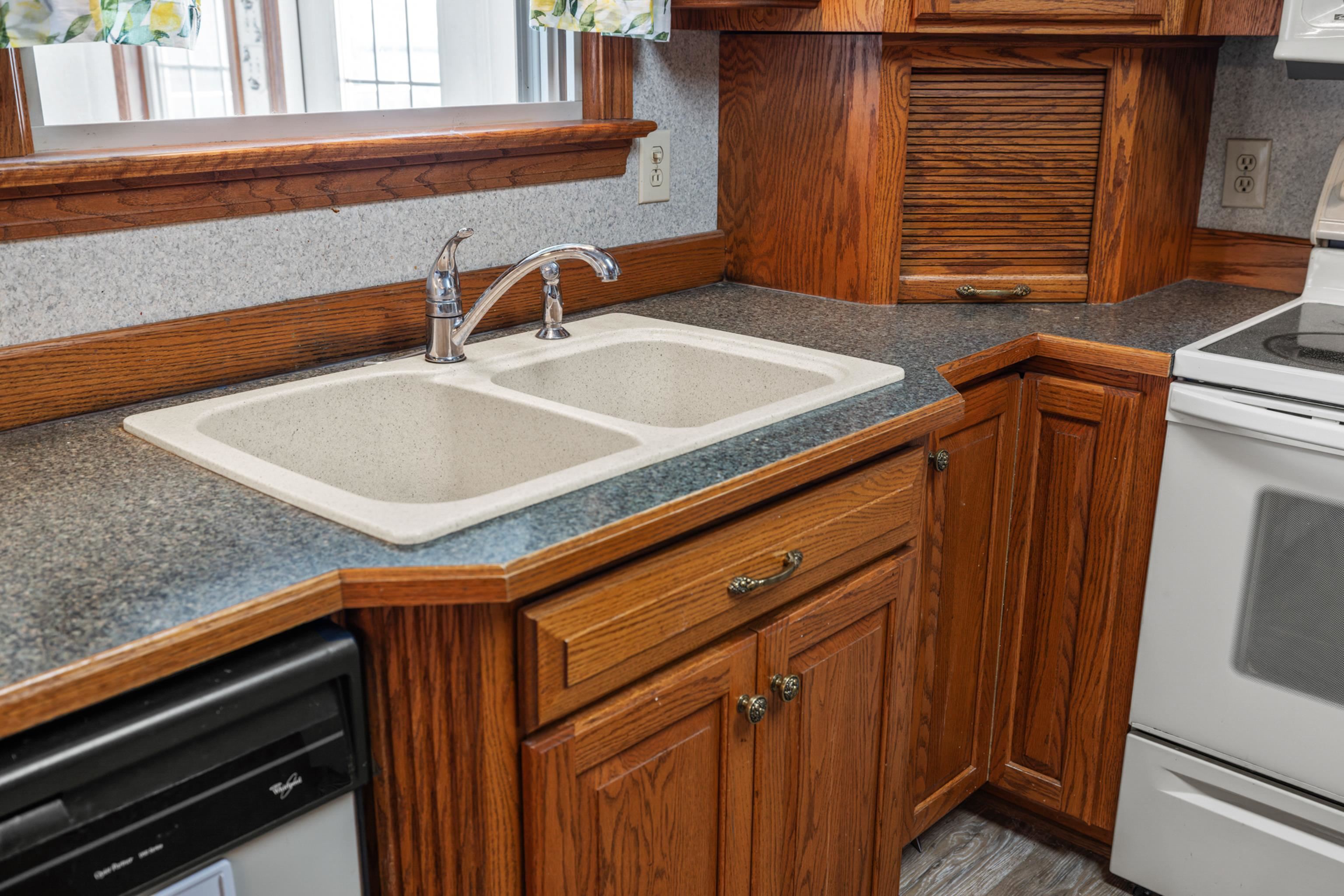 7615 PORT REPUBLIC RD, PORT REPUBLIC, Virginia 24471, 3 Bedrooms Bedrooms, ,2 BathroomsBathrooms,Residential,7615 PORT REPUBLIC RD,681582 MLS # 681582 7615 PORT REPUBLIC RD, PORT REPUBLIC, Virginia 24471, 3 Bedrooms Bedrooms, ,2 BathroomsBathrooms,Residential,7615 PORT REPUBLIC RD,681582 MLS # 681582