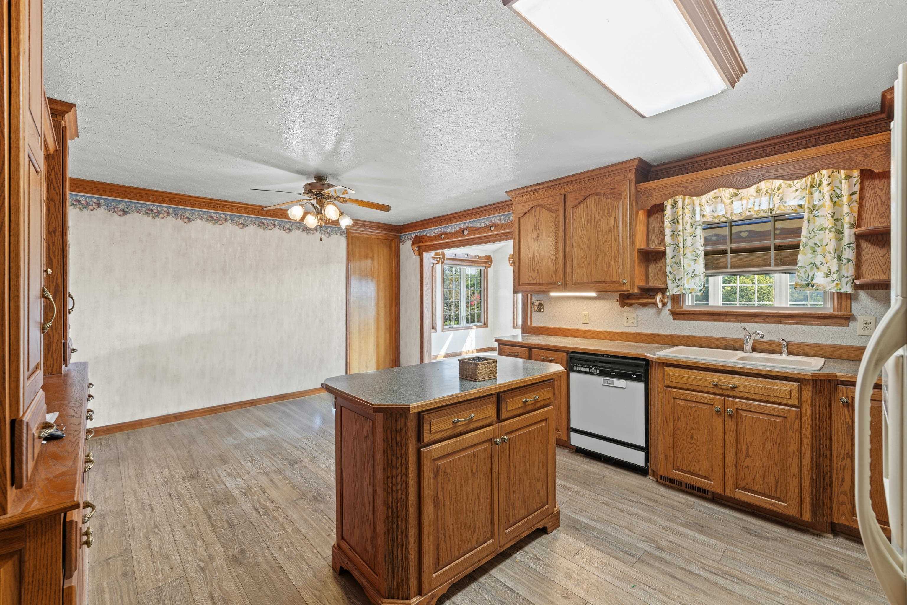7615 PORT REPUBLIC RD, PORT REPUBLIC, Virginia 24471, 3 Bedrooms Bedrooms, ,2 BathroomsBathrooms,Residential,7615 PORT REPUBLIC RD,681582 MLS # 681582 7615 PORT REPUBLIC RD, PORT REPUBLIC, Virginia 24471, 3 Bedrooms Bedrooms, ,2 BathroomsBathrooms,Residential,7615 PORT REPUBLIC RD,681582 MLS # 681582