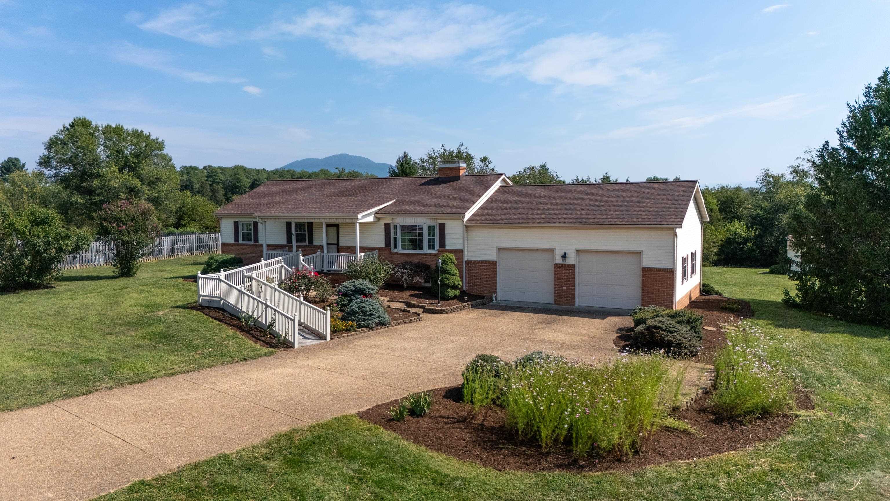 7615 PORT REPUBLIC RD, PORT REPUBLIC, Virginia 24471, 3 Bedrooms Bedrooms, ,2 BathroomsBathrooms,Residential,7615 PORT REPUBLIC RD,681582 MLS # 681582 7615 PORT REPUBLIC RD, PORT REPUBLIC, Virginia 24471, 3 Bedrooms Bedrooms, ,2 BathroomsBathrooms,Residential,7615 PORT REPUBLIC RD,681582 MLS # 681582