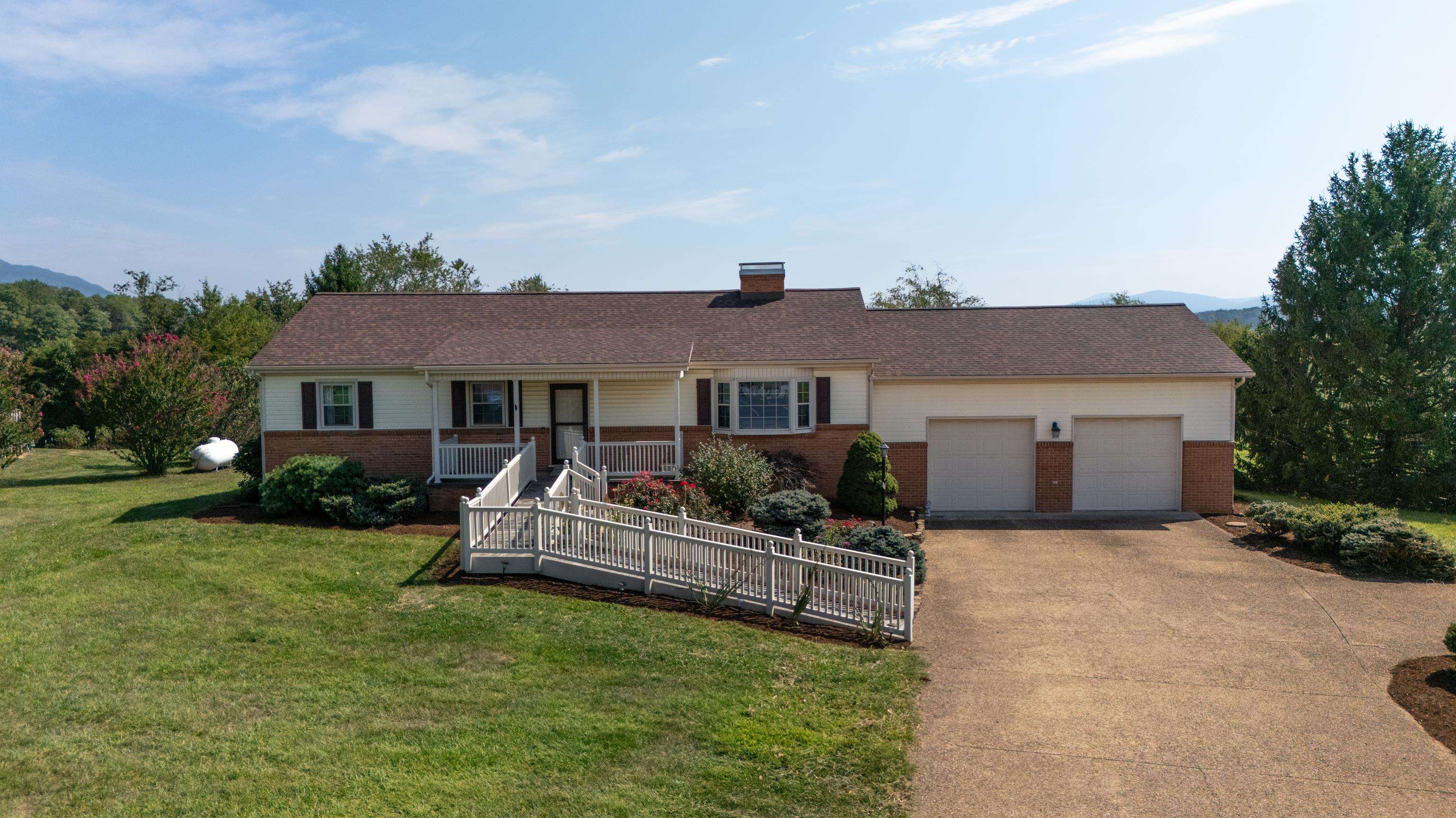 7615 PORT REPUBLIC RD, PORT REPUBLIC, Virginia 24471, 3 Bedrooms Bedrooms, ,2 BathroomsBathrooms,Residential,7615 PORT REPUBLIC RD,681582 MLS # 681582 7615 PORT REPUBLIC RD, PORT REPUBLIC, Virginia 24471, 3 Bedrooms Bedrooms, ,2 BathroomsBathrooms,Residential,7615 PORT REPUBLIC RD,681582 MLS # 681582