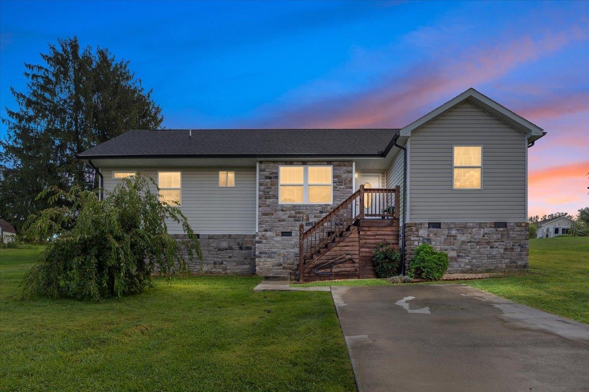 325 CHERRY ST, TIMBERVILLE, Virginia 22853, 3 Bedrooms Bedrooms, ,2 BathroomsBathrooms,Residential,325 CHERRY ST,681587 MLS # 681587 325 CHERRY ST, TIMBERVILLE, Virginia 22853, 3 Bedrooms Bedrooms, ,2 BathroomsBathrooms,Residential,325 CHERRY ST,681587 MLS # 681587