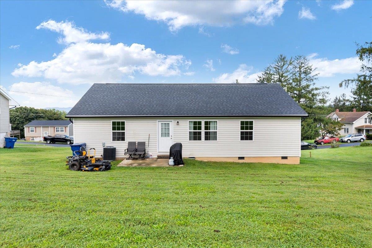 325 CHERRY ST, TIMBERVILLE, Virginia 22853, 3 Bedrooms Bedrooms, ,2 BathroomsBathrooms,Residential,325 CHERRY ST,681587 MLS # 681587 325 CHERRY ST, TIMBERVILLE, Virginia 22853, 3 Bedrooms Bedrooms, ,2 BathroomsBathrooms,Residential,325 CHERRY ST,681587 MLS # 681587