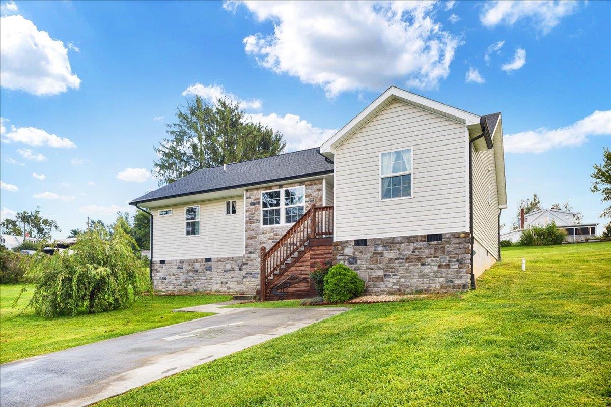 325 CHERRY ST, TIMBERVILLE, Virginia 22853, 3 Bedrooms Bedrooms, ,2 BathroomsBathrooms,Residential,325 CHERRY ST,681587 MLS # 681587 325 CHERRY ST, TIMBERVILLE, Virginia 22853, 3 Bedrooms Bedrooms, ,2 BathroomsBathrooms,Residential,325 CHERRY ST,681587 MLS # 681587