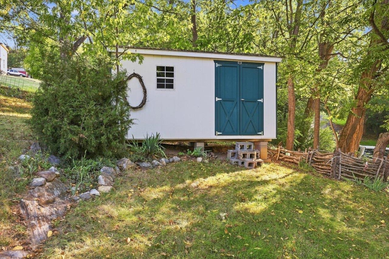 1450 ASHBY ST, STAUNTON, Virginia 24401, 2 Bedrooms Bedrooms, ,1 BathroomBathrooms,Residential,1450 ASHBY ST,681590 MLS # 681590