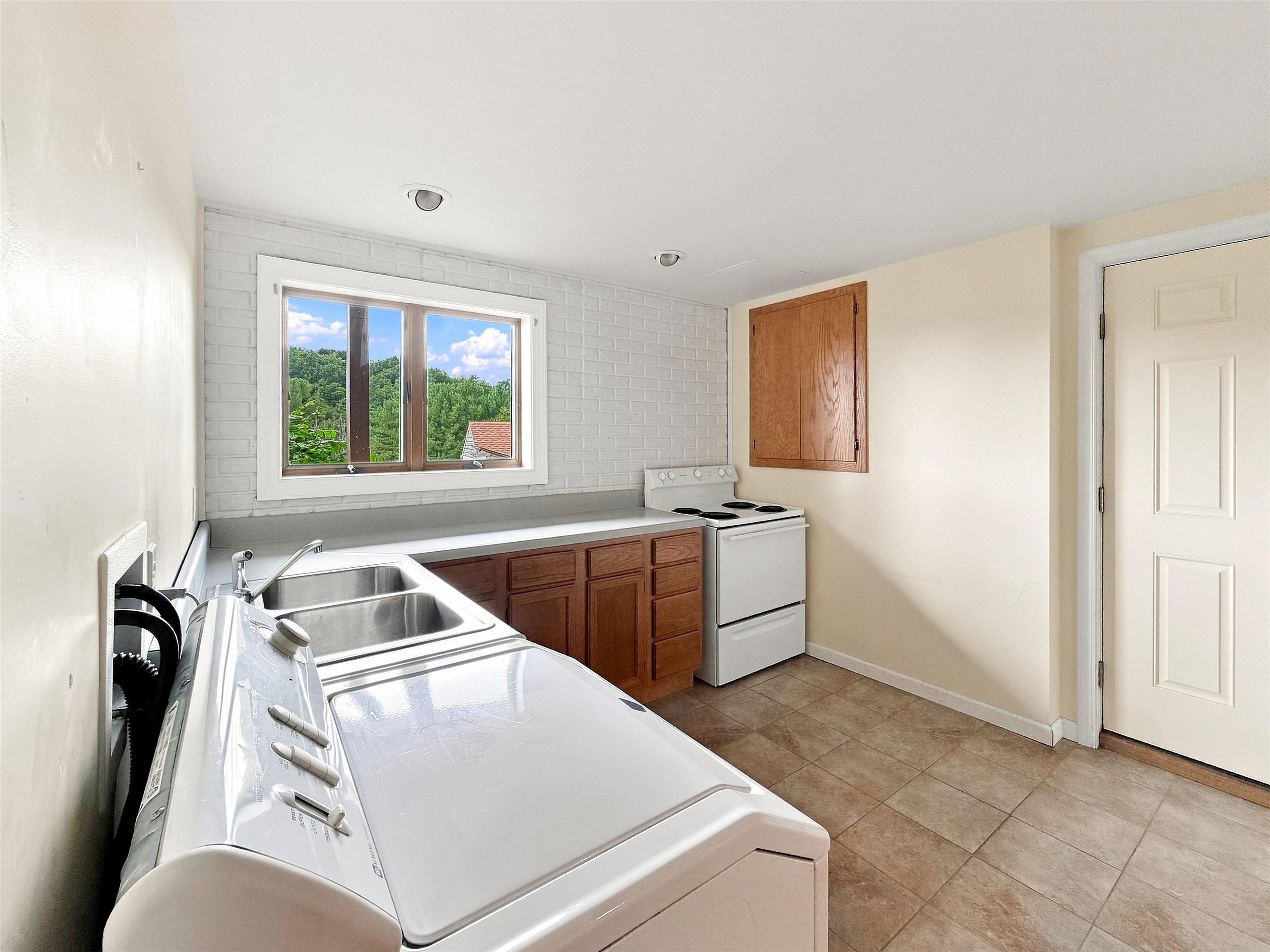 153 GREENVIEW DR, STAUNTON, Virginia 24401, 5 Bedrooms Bedrooms, ,3 BathroomsBathrooms,Residential,153 GREENVIEW DR,681596 MLS # 681596 153 GREENVIEW DR, STAUNTON, Virginia 24401, 5 Bedrooms Bedrooms, ,3 BathroomsBathrooms,Residential,153 GREENVIEW DR,681596 MLS # 681596