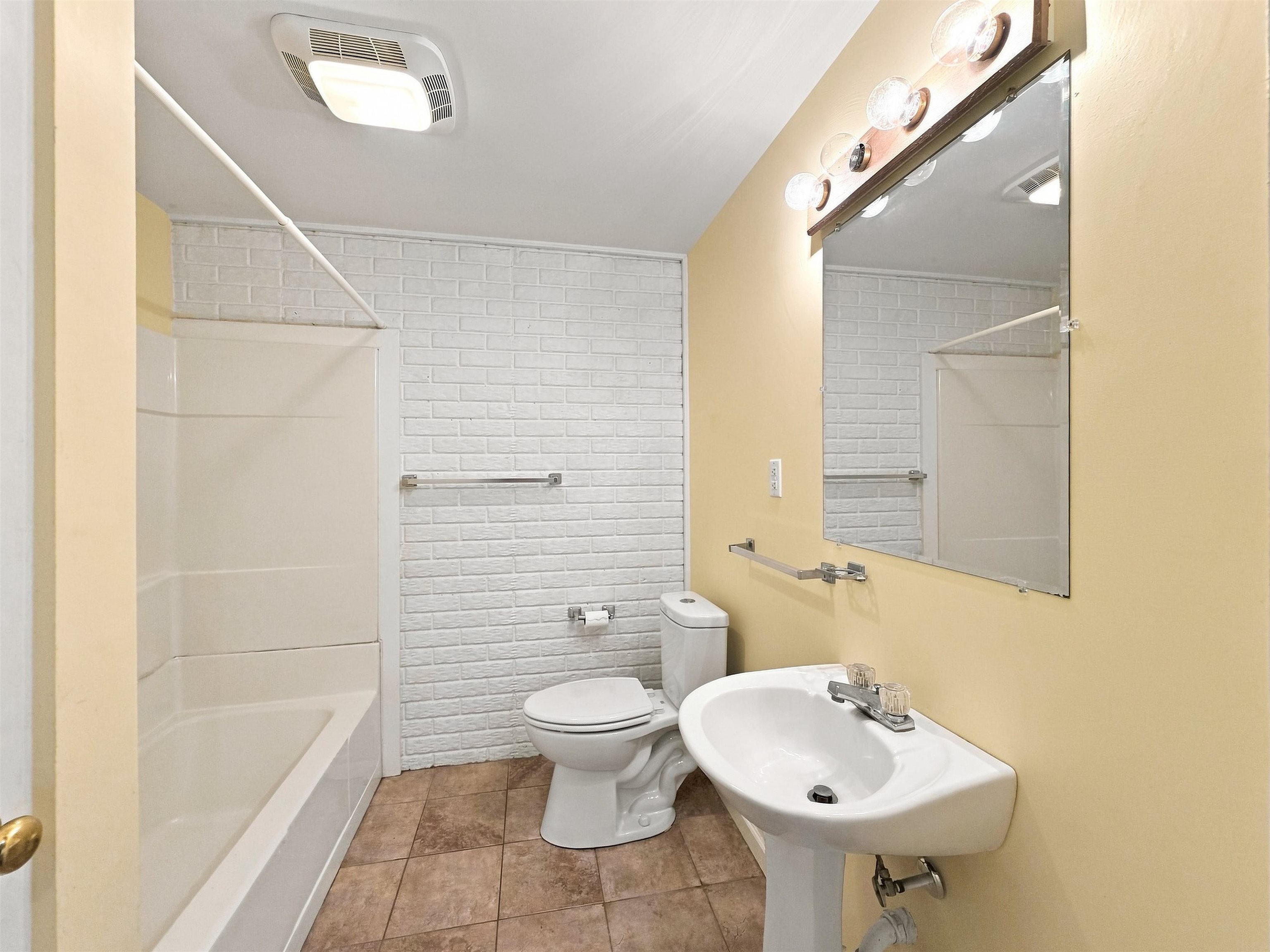 153 GREENVIEW DR, STAUNTON, Virginia 24401, 5 Bedrooms Bedrooms, ,3 BathroomsBathrooms,Residential,153 GREENVIEW DR,681596 MLS # 681596 153 GREENVIEW DR, STAUNTON, Virginia 24401, 5 Bedrooms Bedrooms, ,3 BathroomsBathrooms,Residential,153 GREENVIEW DR,681596 MLS # 681596