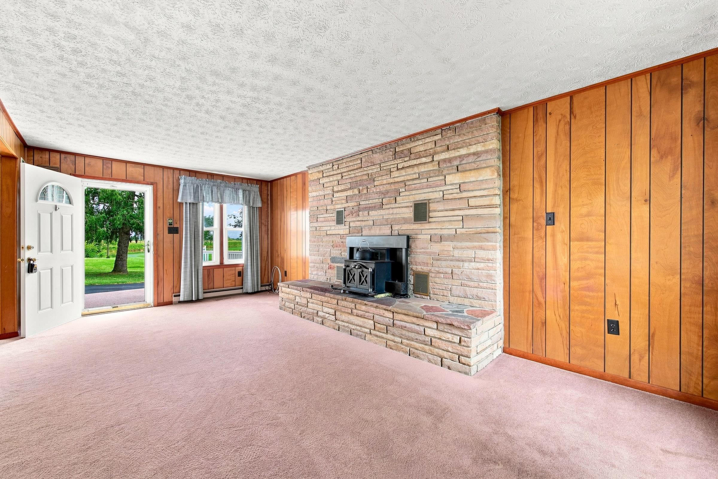 1749 GEORGETOWN RD, MOUNT JACKSON, Virginia 22842, 4 Bedrooms Bedrooms, ,2 BathroomsBathrooms,Residential,1749 GEORGETOWN RD,681598 MLS # 681598