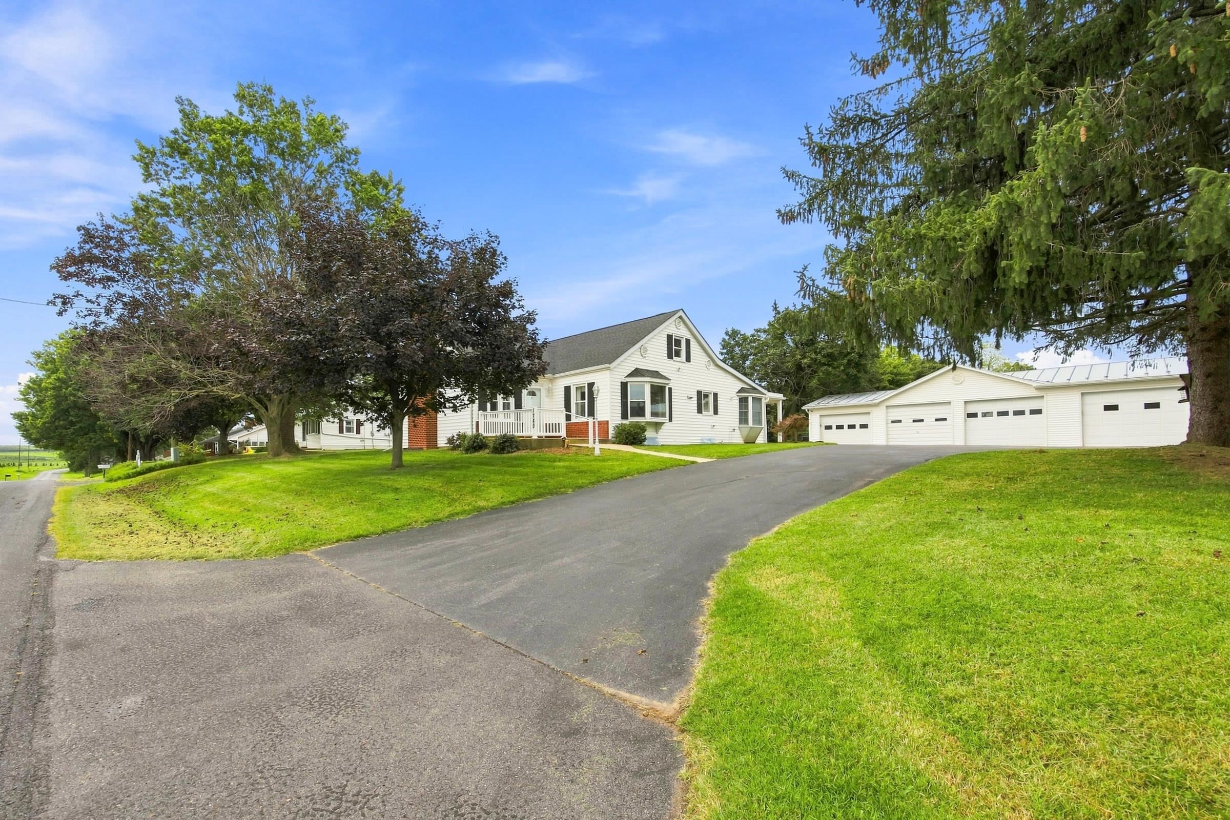 1749 GEORGETOWN RD, MOUNT JACKSON, Virginia 22842, 4 Bedrooms Bedrooms, ,2 BathroomsBathrooms,Residential,1749 GEORGETOWN RD,681598 MLS # 681598