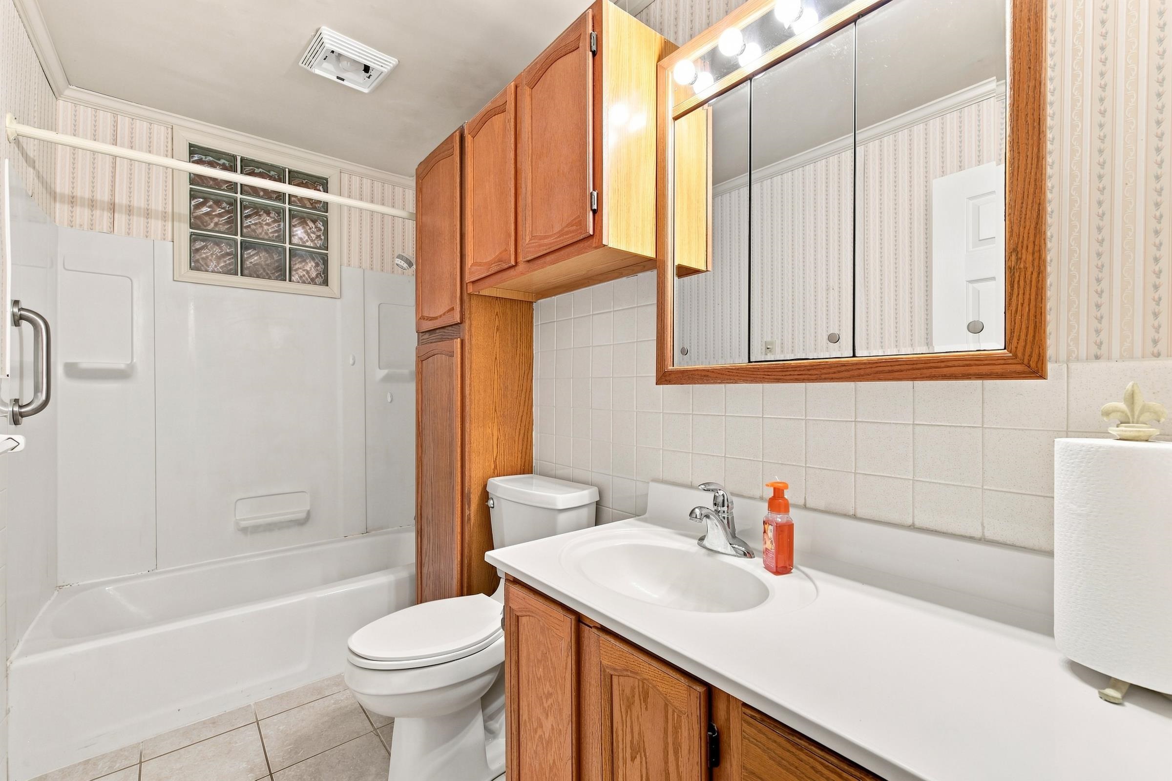 1749 GEORGETOWN RD, MOUNT JACKSON, Virginia 22842, 4 Bedrooms Bedrooms, ,2 BathroomsBathrooms,Residential,1749 GEORGETOWN RD,681598 MLS # 681598