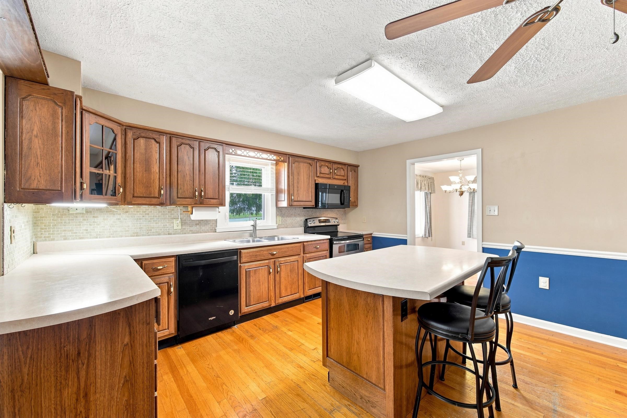 1749 GEORGETOWN RD, MOUNT JACKSON, Virginia 22842, 4 Bedrooms Bedrooms, ,2 BathroomsBathrooms,Residential,1749 GEORGETOWN RD,681598 MLS # 681598