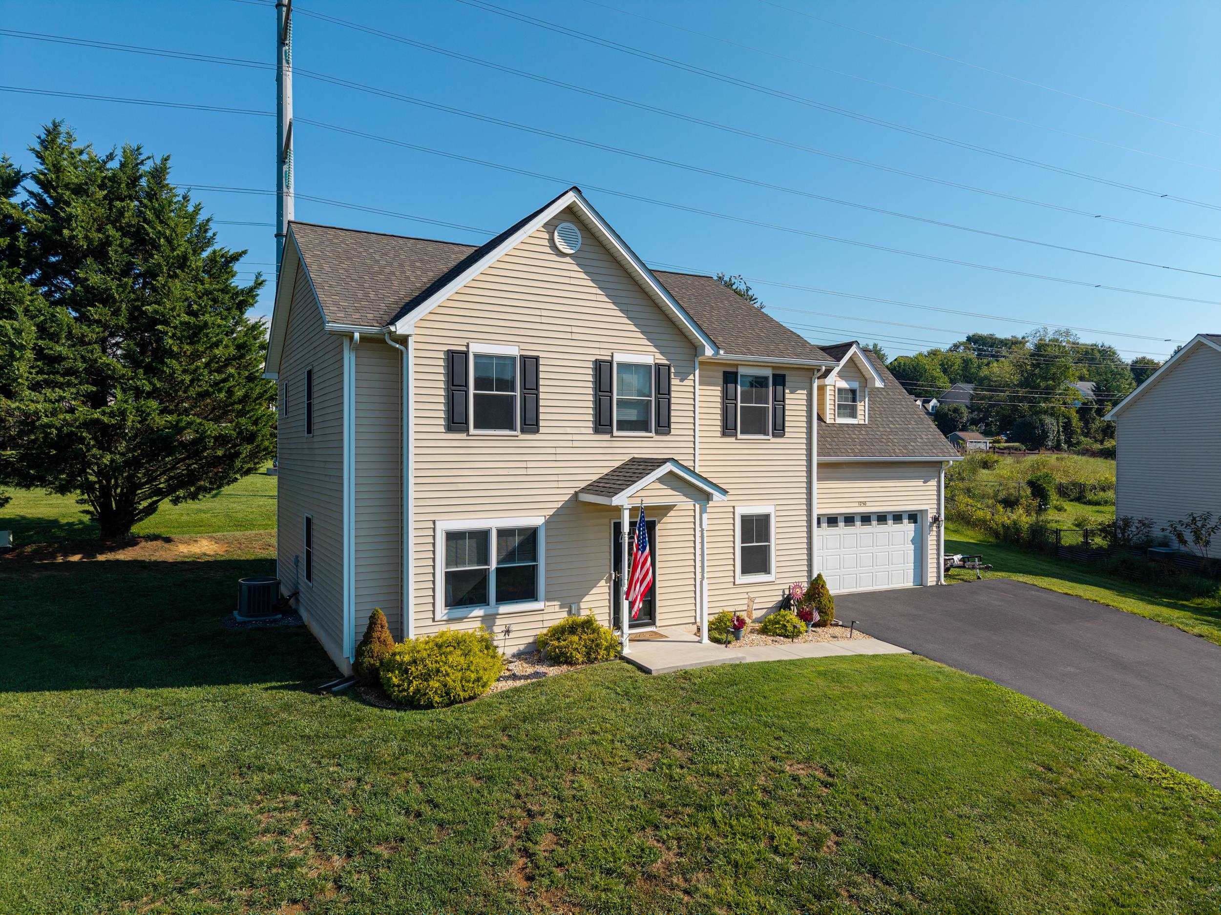 1250 COTTAGE LANE RD, ROCKINGHAM, Virginia 22801, 4 Bedrooms Bedrooms, ,2 BathroomsBathrooms,Residential,1250 COTTAGE LANE RD,681599 MLS # 681599