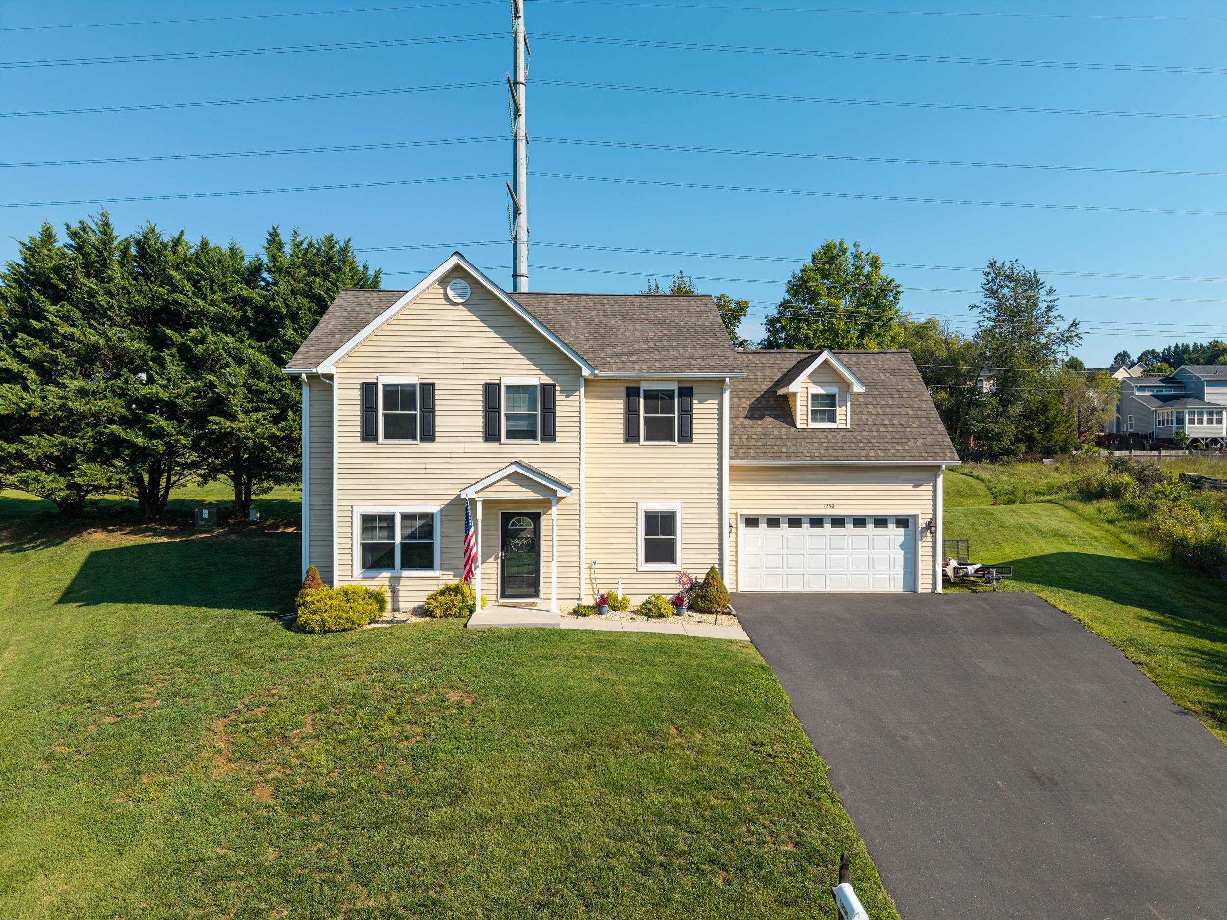 1250 COTTAGE LANE RD, ROCKINGHAM, Virginia 22801, 4 Bedrooms Bedrooms, ,2 BathroomsBathrooms,Residential,1250 COTTAGE LANE RD,681599 MLS # 681599