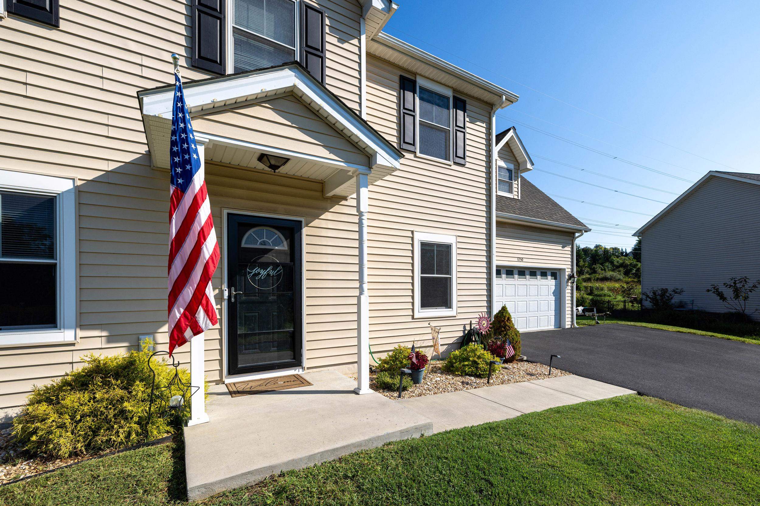 1250 COTTAGE LANE RD, ROCKINGHAM, Virginia 22801, 4 Bedrooms Bedrooms, ,2 BathroomsBathrooms,Residential,1250 COTTAGE LANE RD,681599 MLS # 681599