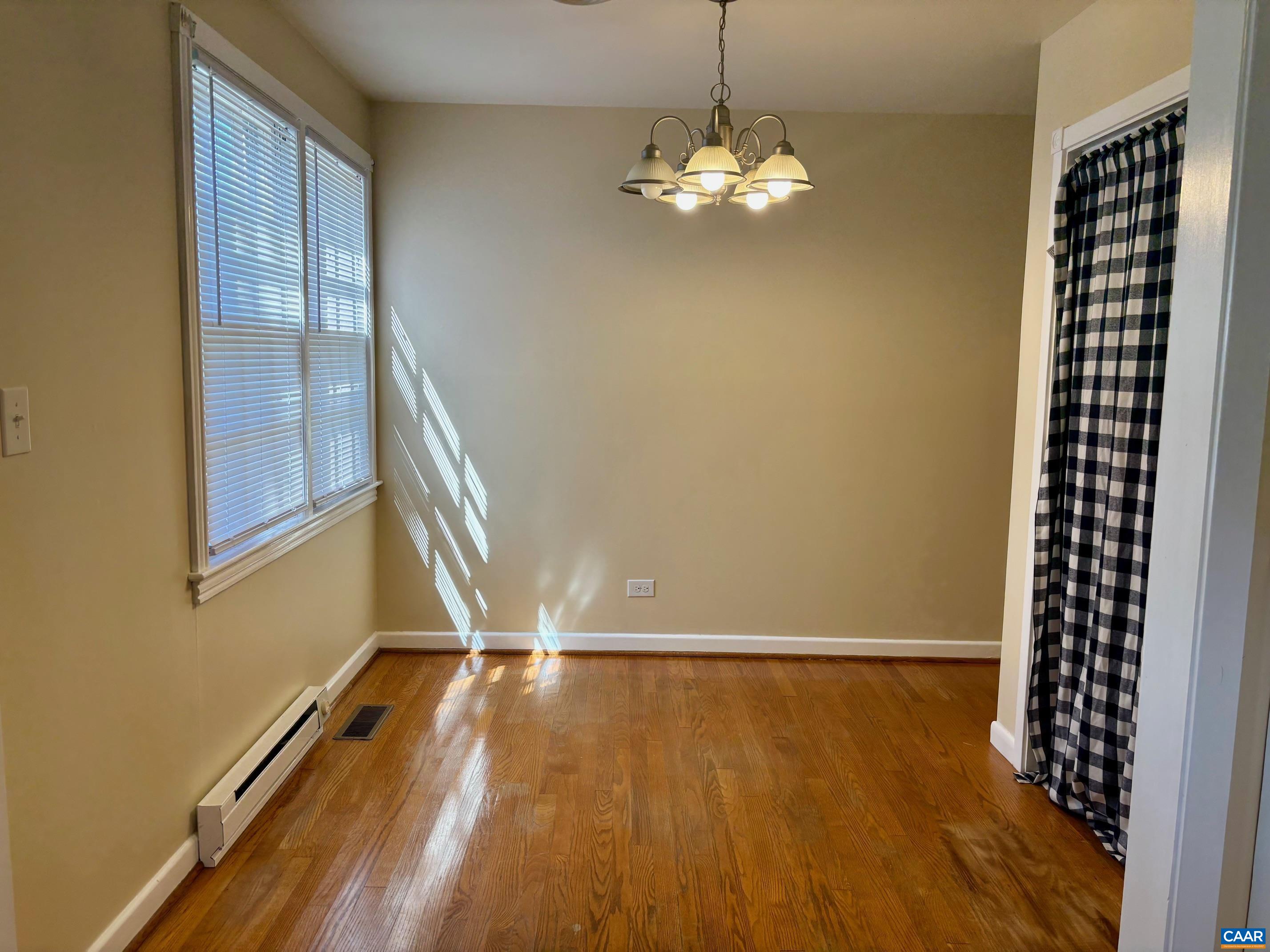 912 ELLIOTT AVE, CHARLOTTESVILLE, Virginia 22902, 2 Bedrooms Bedrooms, ,1 BathroomBathrooms,Residential,912 ELLIOTT AVE,681600 MLS # 681600 912 ELLIOTT AVE, CHARLOTTESVILLE, Virginia 22902, 2 Bedrooms Bedrooms, ,1 BathroomBathrooms,Residential,912 ELLIOTT AVE,681600 MLS # 681600