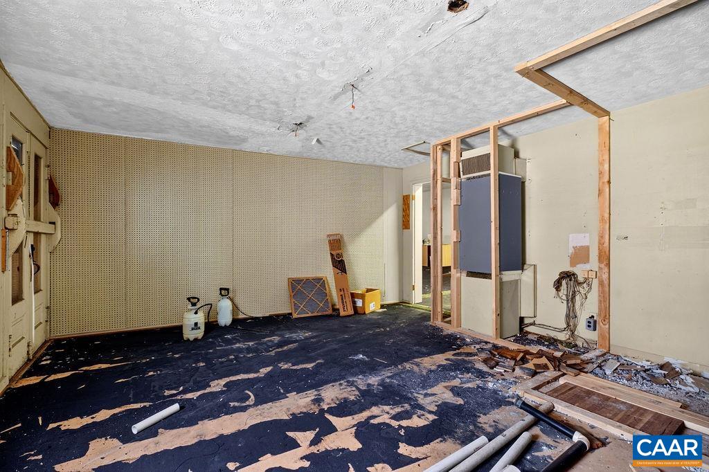 10681 JAMES RIVER RD, SHIPMAN, Virginia 22971, 2 Bedrooms Bedrooms, ,Residential,McGinnis,10681 JAMES RIVER RD,681603 MLS # 681603 10681 JAMES RIVER RD, SHIPMAN, Virginia 22971, 2 Bedrooms Bedrooms, ,Residential,McGinnis,10681 JAMES RIVER RD,681603 MLS # 681603
