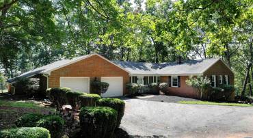 5034 STONY POINT PASS, KESWICK, Virginia 22947, 4 Bedrooms Bedrooms, ,3 BathroomsBathrooms,Residential,WALNUT GROVE,5034 STONY POINT PASS,681605 MLS # 681605
