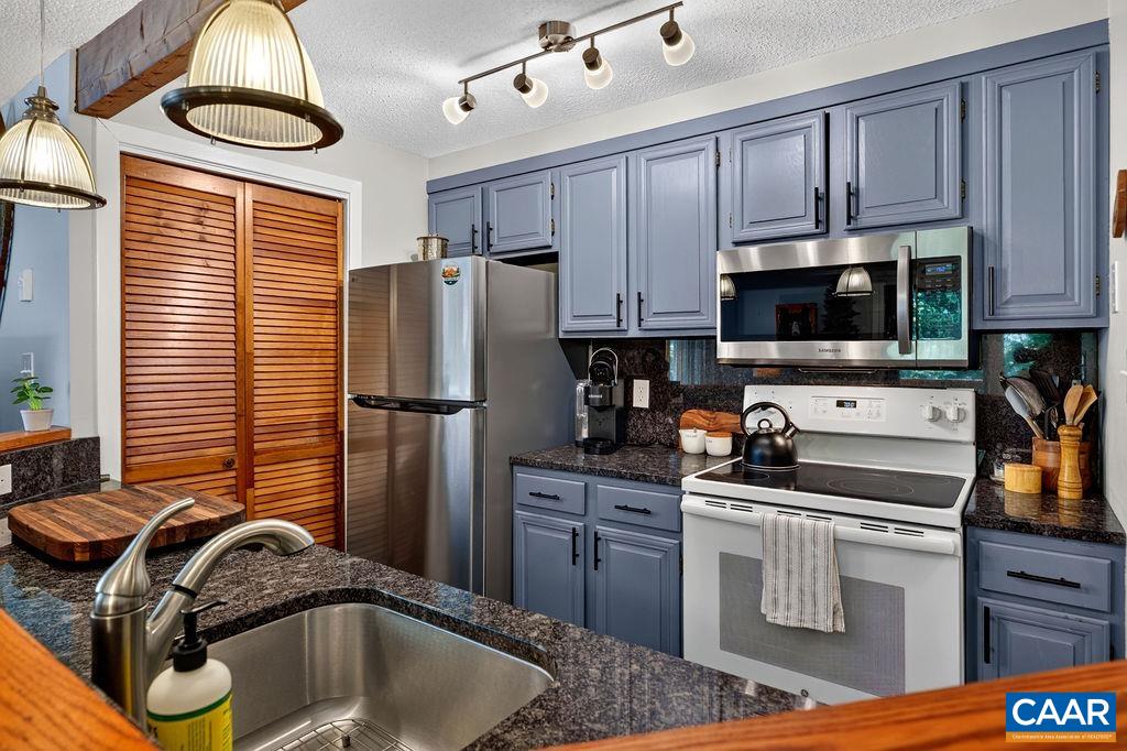 2114 FAIRWAY WOODS, WINTERGREEN RESORT, Virginia 22967, 2 Bedrooms Bedrooms, ,2 BathroomsBathrooms,Residential,2114 FAIRWAY WOODS,681614 MLS # 681614 2114 FAIRWAY WOODS, WINTERGREEN RESORT, Virginia 22967, 2 Bedrooms Bedrooms, ,2 BathroomsBathrooms,Residential,2114 FAIRWAY WOODS,681614 MLS # 681614