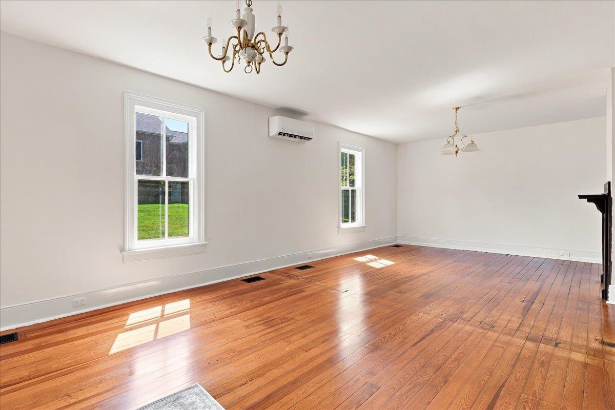 944 SUDBURY ST, STAUNTON, Virginia 24401, 4 Bedrooms Bedrooms, ,3 BathroomsBathrooms,Residential,From downtown on Beverly, left on Montgomery Ave. ,944 SUDBURY ST,681617 MLS # 681617 944 SUDBURY ST, STAUNTON, Virginia 24401, 4 Bedrooms Bedrooms, ,3 BathroomsBathrooms,Residential,From downtown on Beverly, left on Montgomery Ave. ,944 SUDBURY ST,681617 MLS # 681617