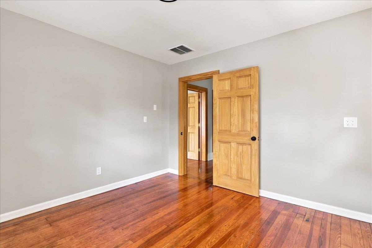 944 SUDBURY ST, STAUNTON, Virginia 24401, 4 Bedrooms Bedrooms, ,3 BathroomsBathrooms,Residential,From downtown on Beverly, left on Montgomery Ave. ,944 SUDBURY ST,681617 MLS # 681617 944 SUDBURY ST, STAUNTON, Virginia 24401, 4 Bedrooms Bedrooms, ,3 BathroomsBathrooms,Residential,From downtown on Beverly, left on Montgomery Ave. ,944 SUDBURY ST,681617 MLS # 681617