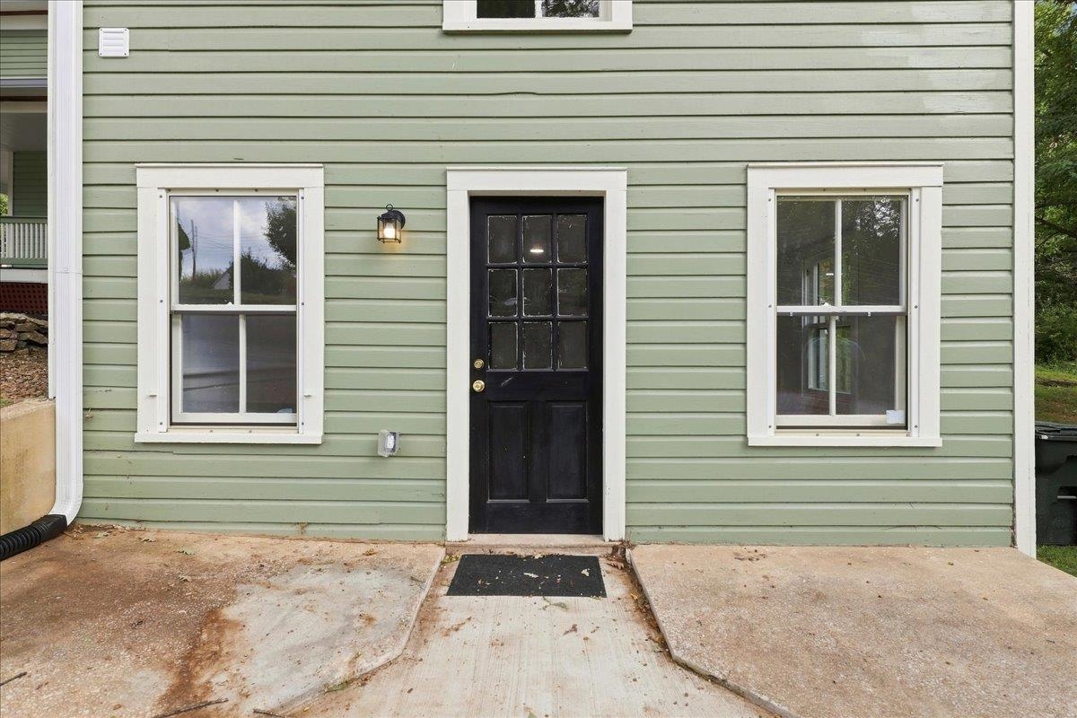944 SUDBURY ST, STAUNTON, Virginia 24401, 4 Bedrooms Bedrooms, ,3 BathroomsBathrooms,Residential,From downtown on Beverly, left on Montgomery Ave. ,944 SUDBURY ST,681617 MLS # 681617 944 SUDBURY ST, STAUNTON, Virginia 24401, 4 Bedrooms Bedrooms, ,3 BathroomsBathrooms,Residential,From downtown on Beverly, left on Montgomery Ave. ,944 SUDBURY ST,681617 MLS # 681617