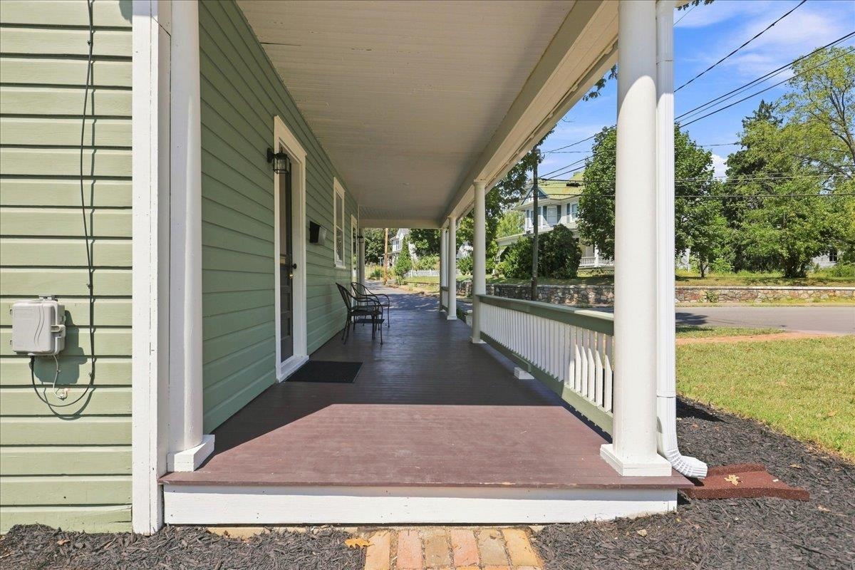 944 SUDBURY ST, STAUNTON, Virginia 24401, 4 Bedrooms Bedrooms, ,3 BathroomsBathrooms,Residential,From downtown on Beverly, left on Montgomery Ave. ,944 SUDBURY ST,681617 MLS # 681617 944 SUDBURY ST, STAUNTON, Virginia 24401, 4 Bedrooms Bedrooms, ,3 BathroomsBathrooms,Residential,From downtown on Beverly, left on Montgomery Ave. ,944 SUDBURY ST,681617 MLS # 681617