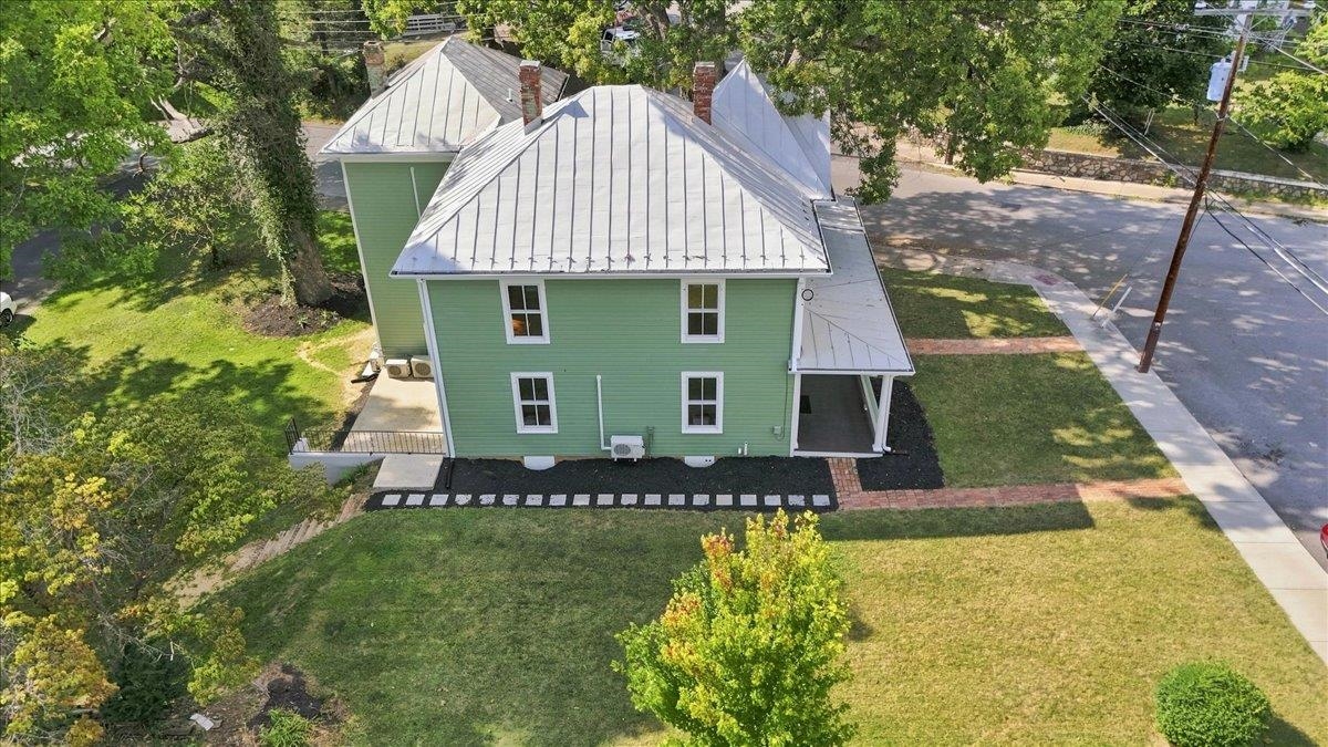 944 SUDBURY ST, STAUNTON, Virginia 24401, 4 Bedrooms Bedrooms, ,3 BathroomsBathrooms,Residential,From downtown on Beverly, left on Montgomery Ave. ,944 SUDBURY ST,681617 MLS # 681617 944 SUDBURY ST, STAUNTON, Virginia 24401, 4 Bedrooms Bedrooms, ,3 BathroomsBathrooms,Residential,From downtown on Beverly, left on Montgomery Ave. ,944 SUDBURY ST,681617 MLS # 681617